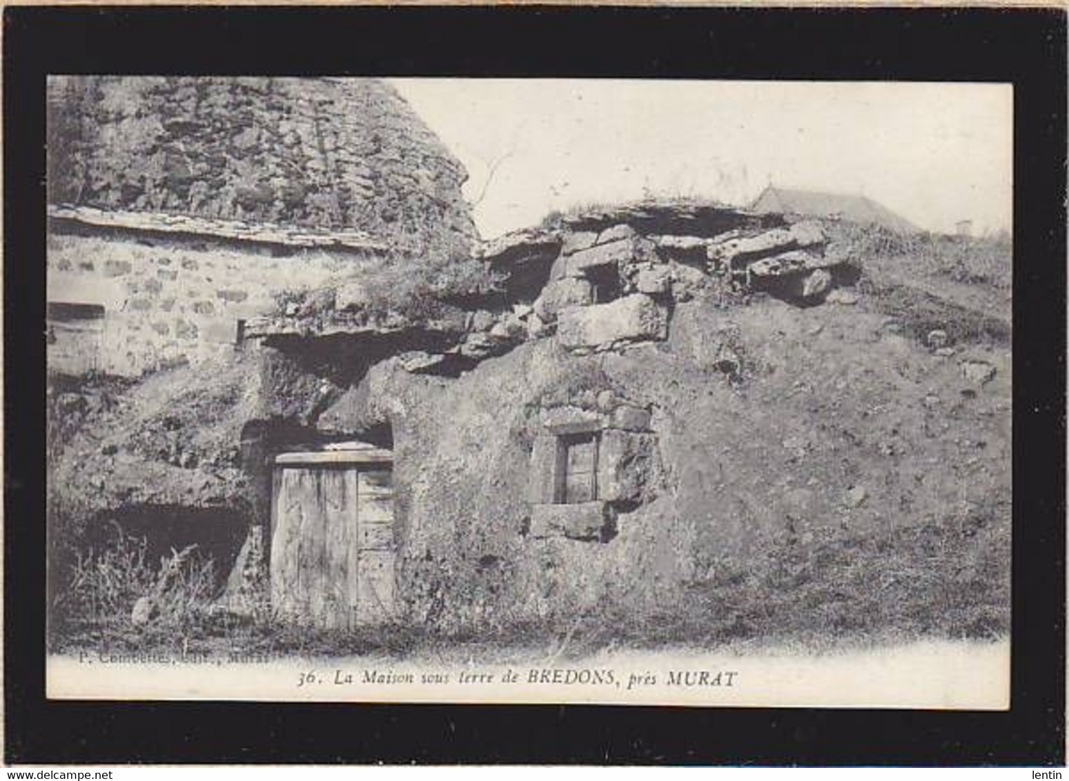 Cantal /  Bredons Pres Murat, Maison Sous Terre - Otros & Sin Clasificación