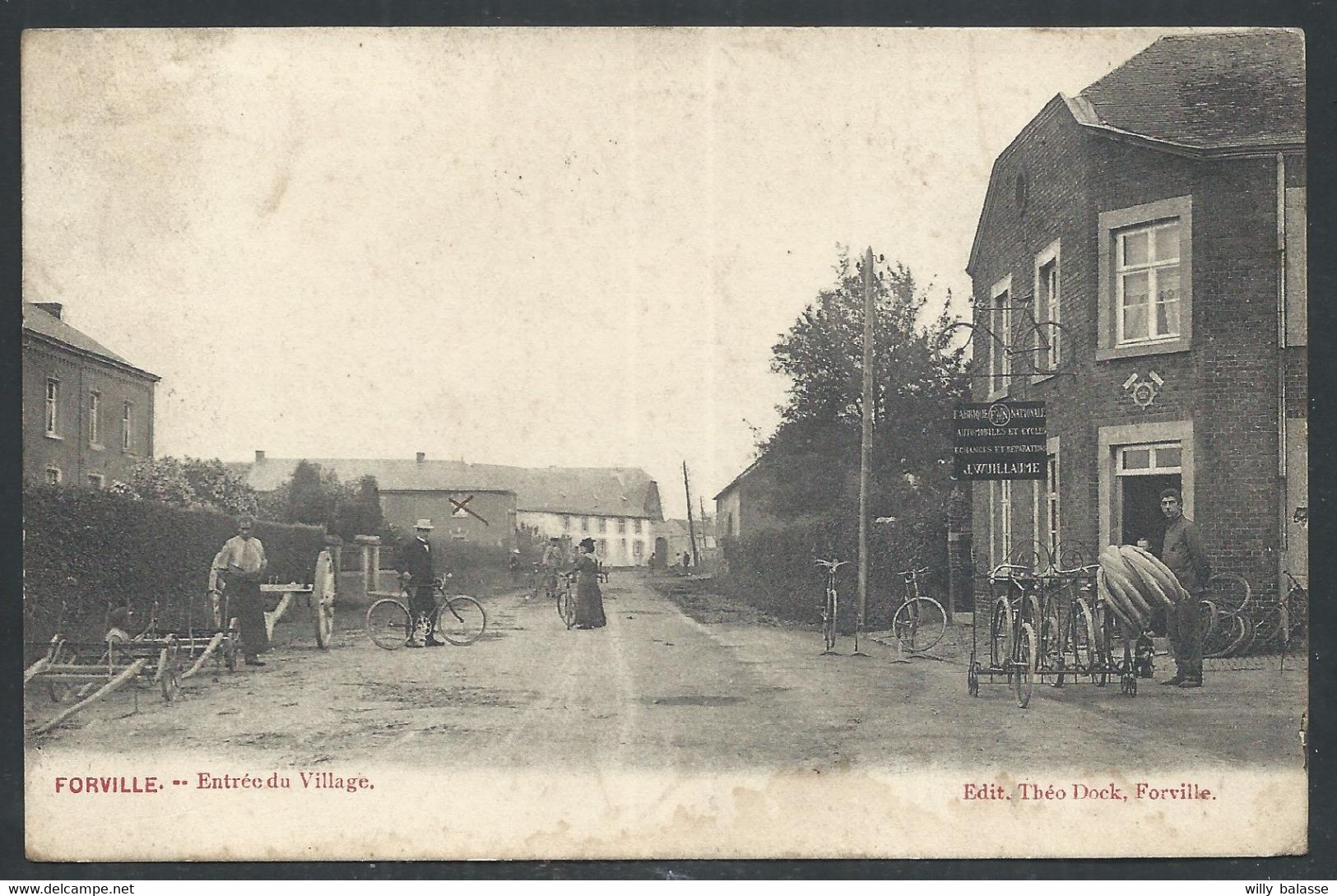 +++ CPA - FORVILLE - Fernelmont - Entrée Du Village - Commerce Automobiles Et Cycles - Vélo - Machine Agricole  // - Fernelmont