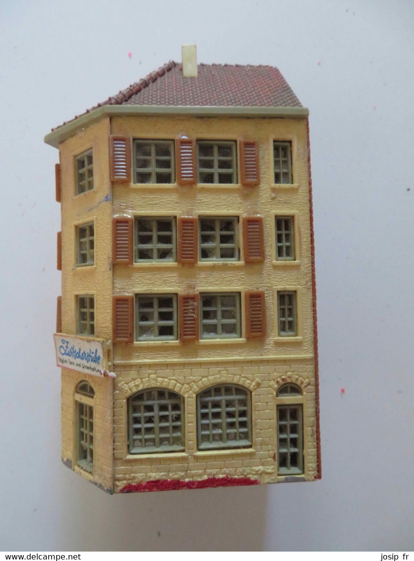 MODELISME FERROVIAIRE: MAQUETTE IMMEUBLE DE VILLE AVEC ÉCOLE DE DANSE (FORMAT HO) - Scenery