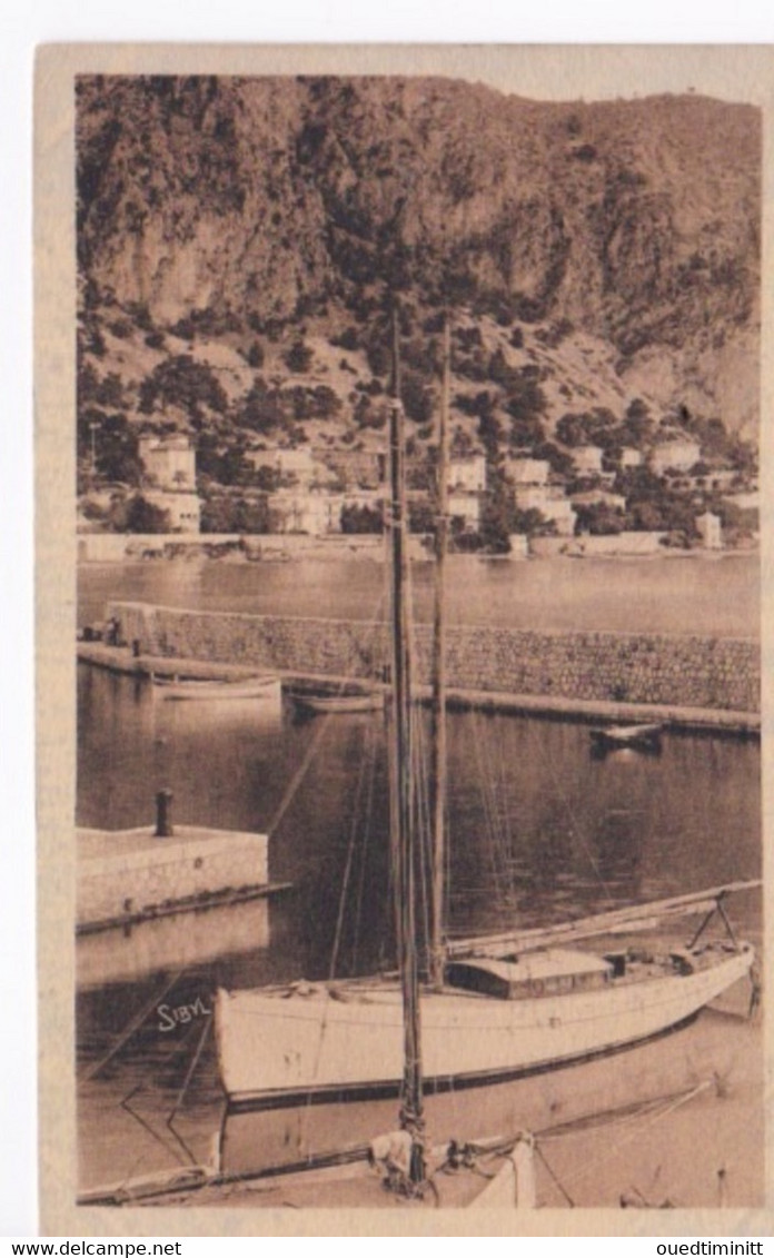 Voilier Dans Le Port De Beaulieu - Sailing Vessels