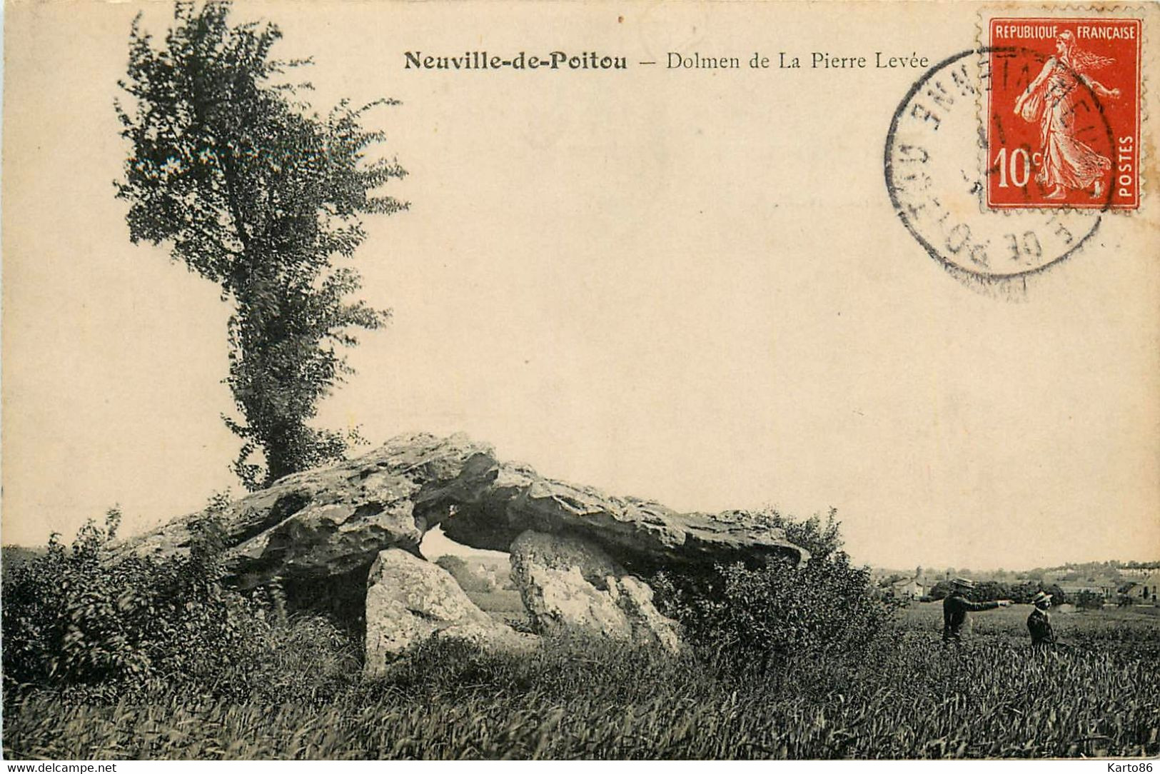 Neuville De Poitou * Dolmen De La Pierre Levée - Neuville En Poitou