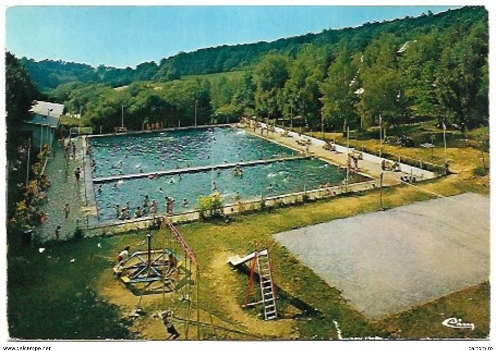 81 Montredon-Labessonnié - La Piscine - Montredon Labessonie