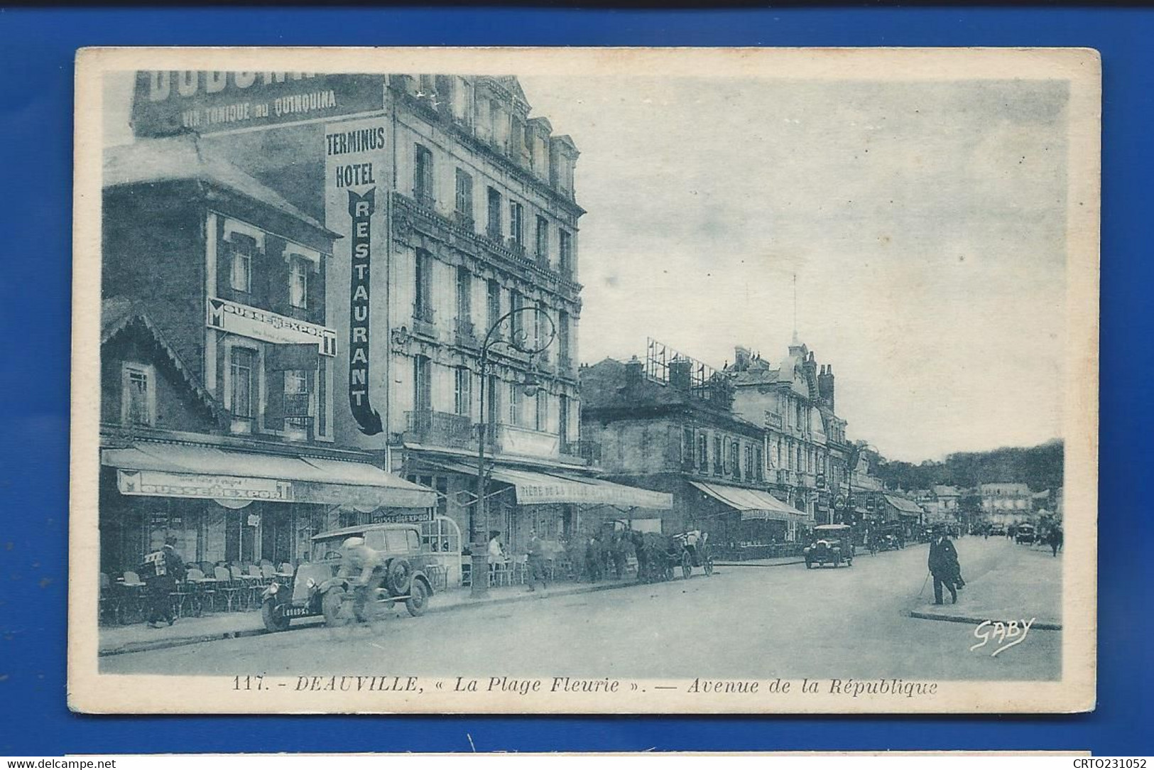 DEAUVILLE   Avenue De La République   Hôtel-Restaurant   Animées - Deauville