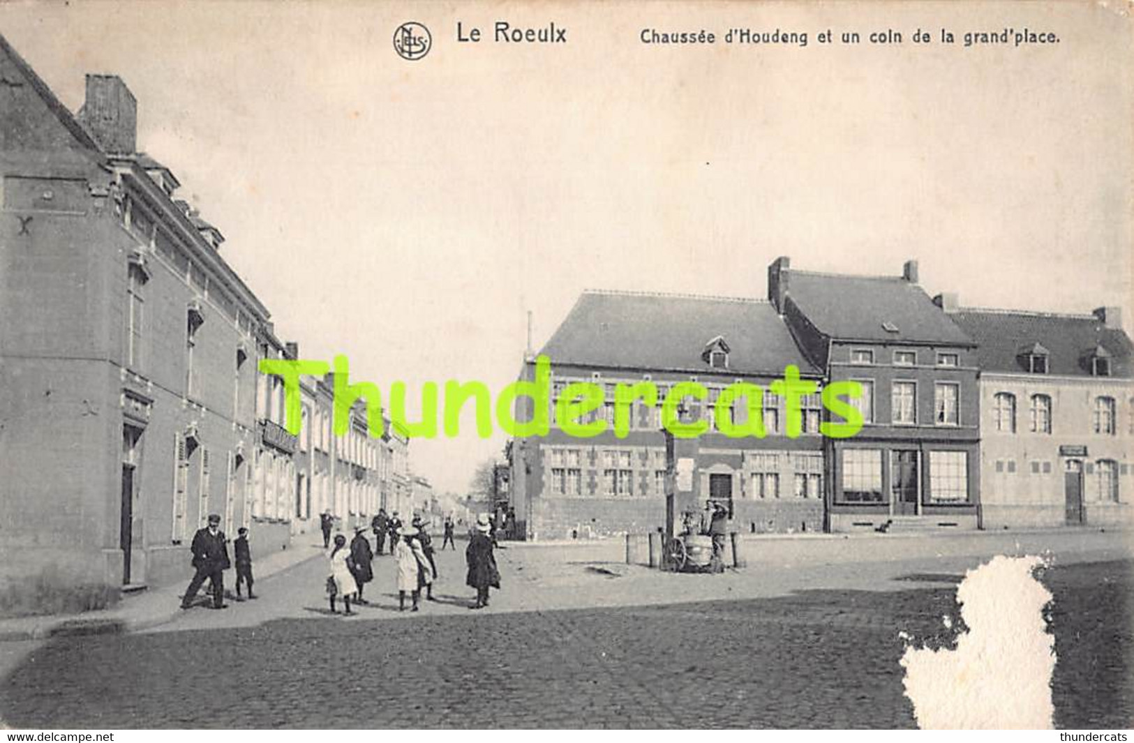 CPA LE ROEULX CHAUSSEE D'HOUDENG ET UN COIN DE LA GRAND PLACE ( ETAT !  ) - Le Roeulx