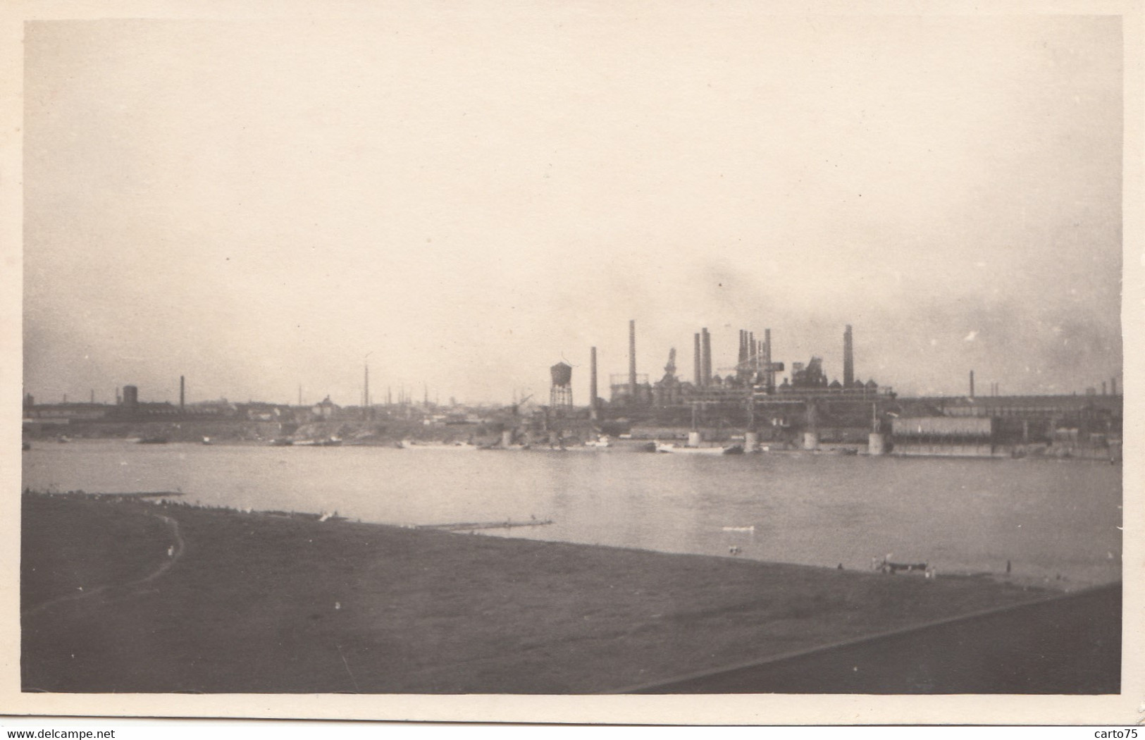 Carte Photo - Ville à Identifier - Usine - Mine - Sidérurgie - France - Allemagne ? Rhin ? - Photographs