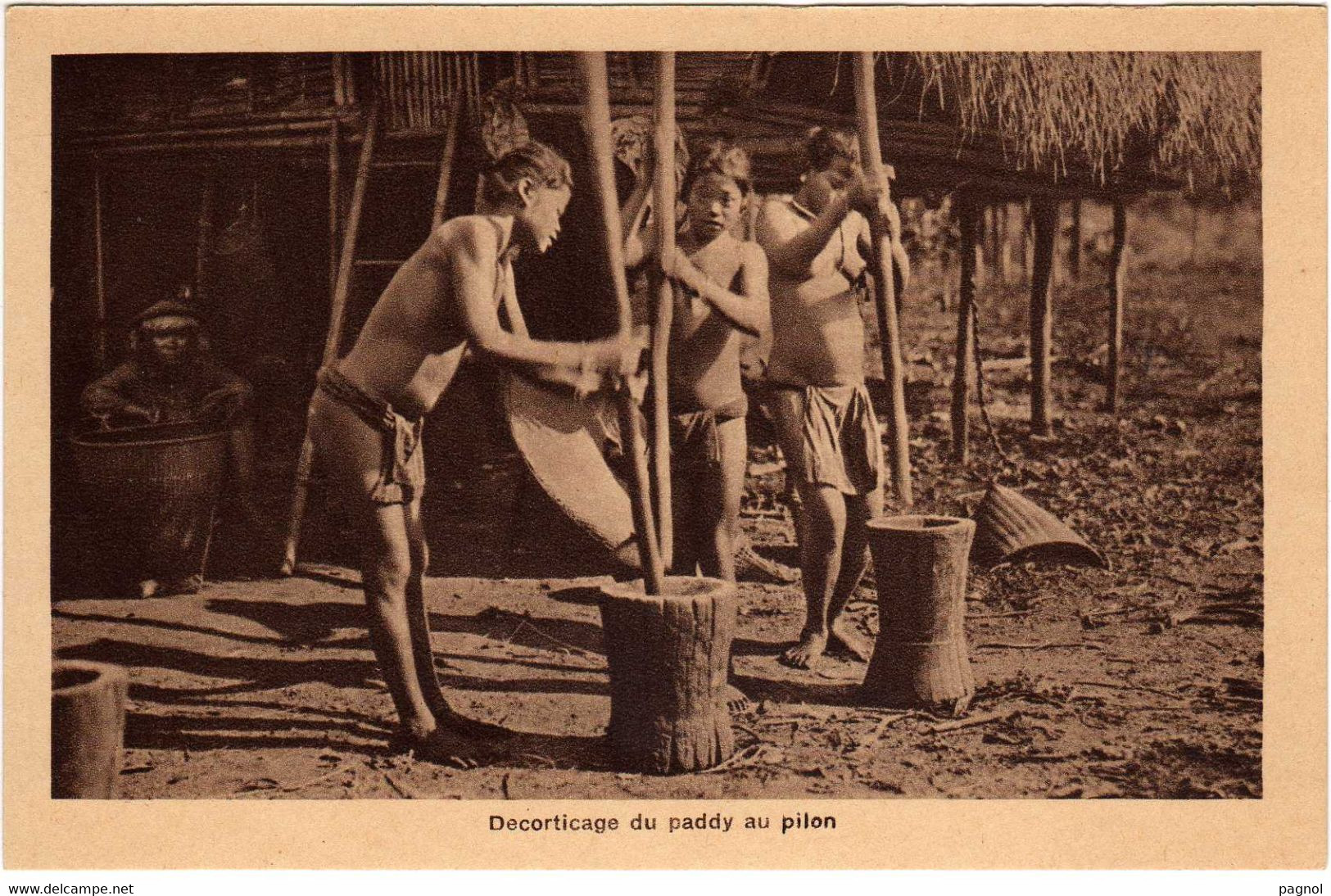 Indochine : Décorticage Du Paddy Au Pion - Vietnam