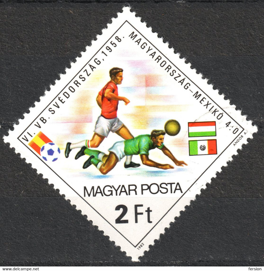 MEXICO Vs. HUNGARY Player - 1958 FIFA World Cup SWEDEN - Football Soccer / Flag - Hungary 1982 SPAIN  - Used - 1958 – Schweden