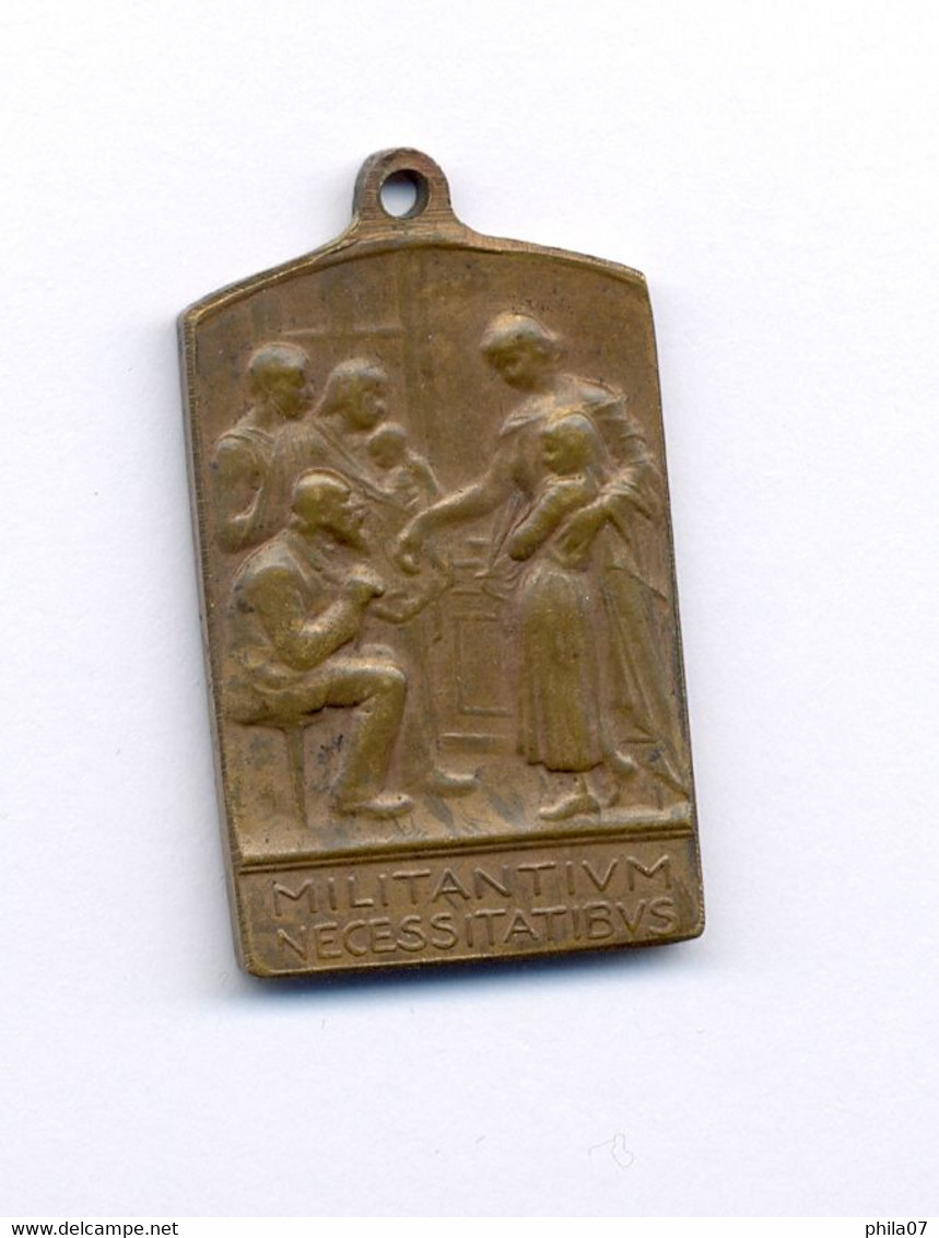 WWI Franz Jozef, Medal For Aid To The Needy, 20x35 Mm - Sin Clasificación