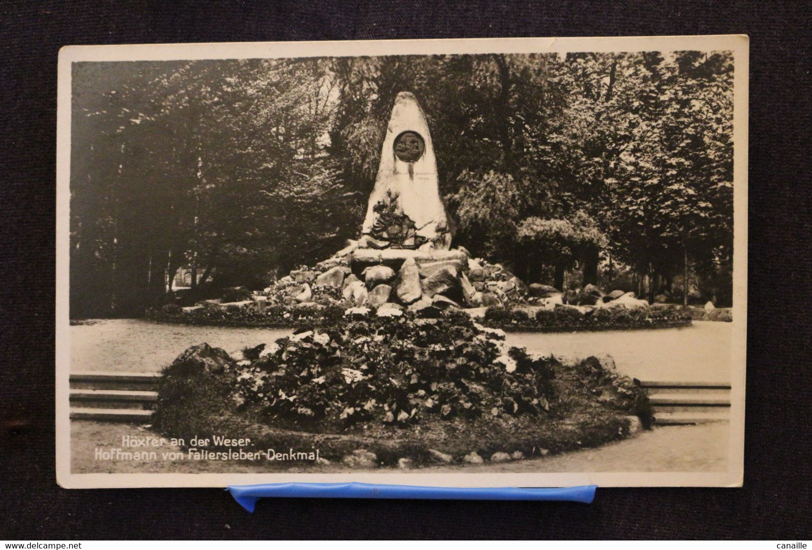 J*10 / Rhénanie-du-Nord-Westphalie,  Hoexter  Hoffmann Von Fallersleben-Denkmal - Höxter An Der Weser  / Circulé 1945 - Hoexter