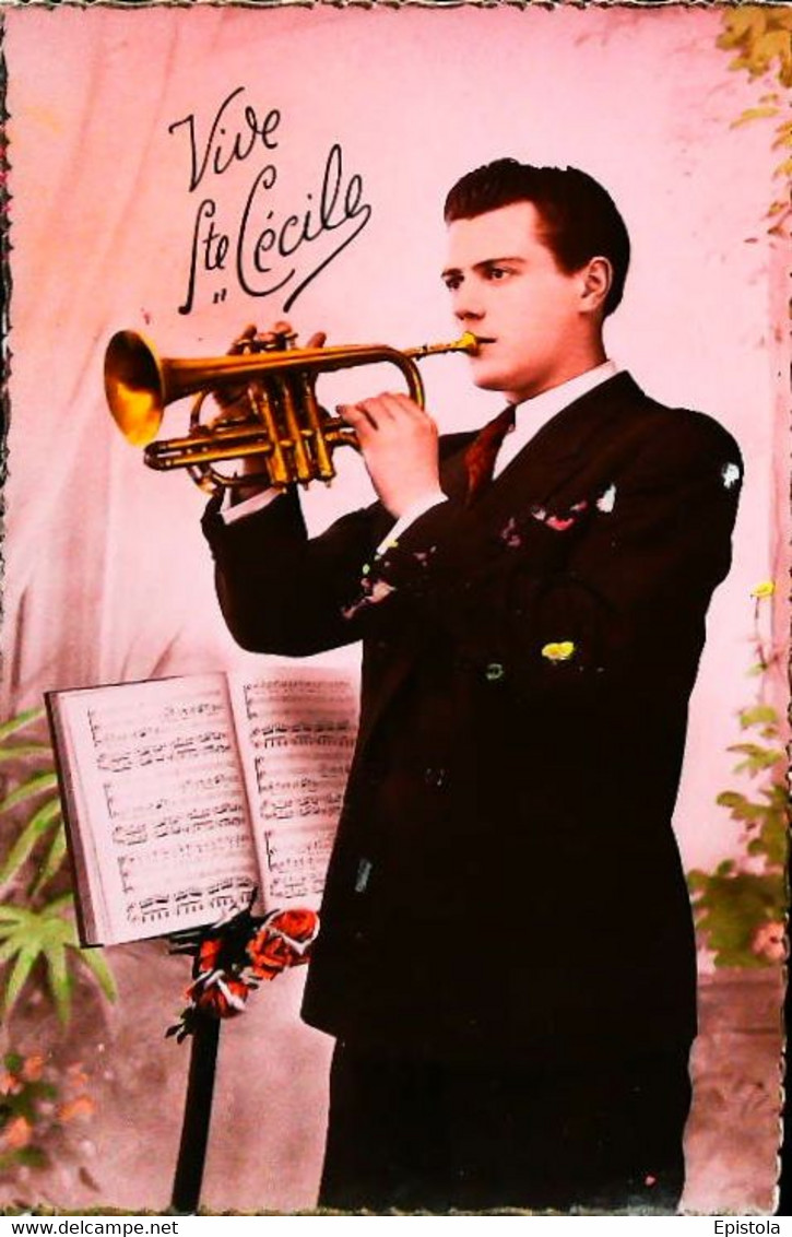 ► Carte Postale  - Instrument à Vent - Homme Avec TROMPETTE - Années 30s - Muziekinstrumenten