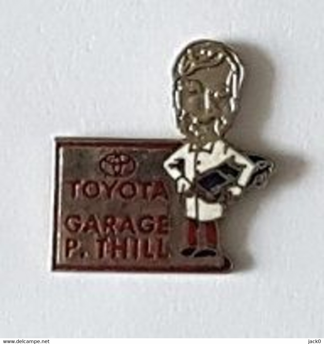 Pin's  Automobile  TOYOTA  GARAGE  P . THILL - Toyota