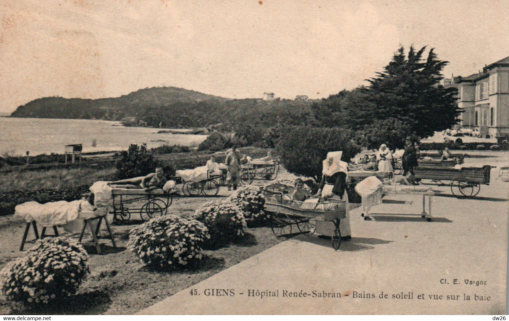 Santé - Giens (Var) Hopital  Renée-Sabran - Bains De Soleil Sur La Baie - Cliché Vargoz 1915 - Santé