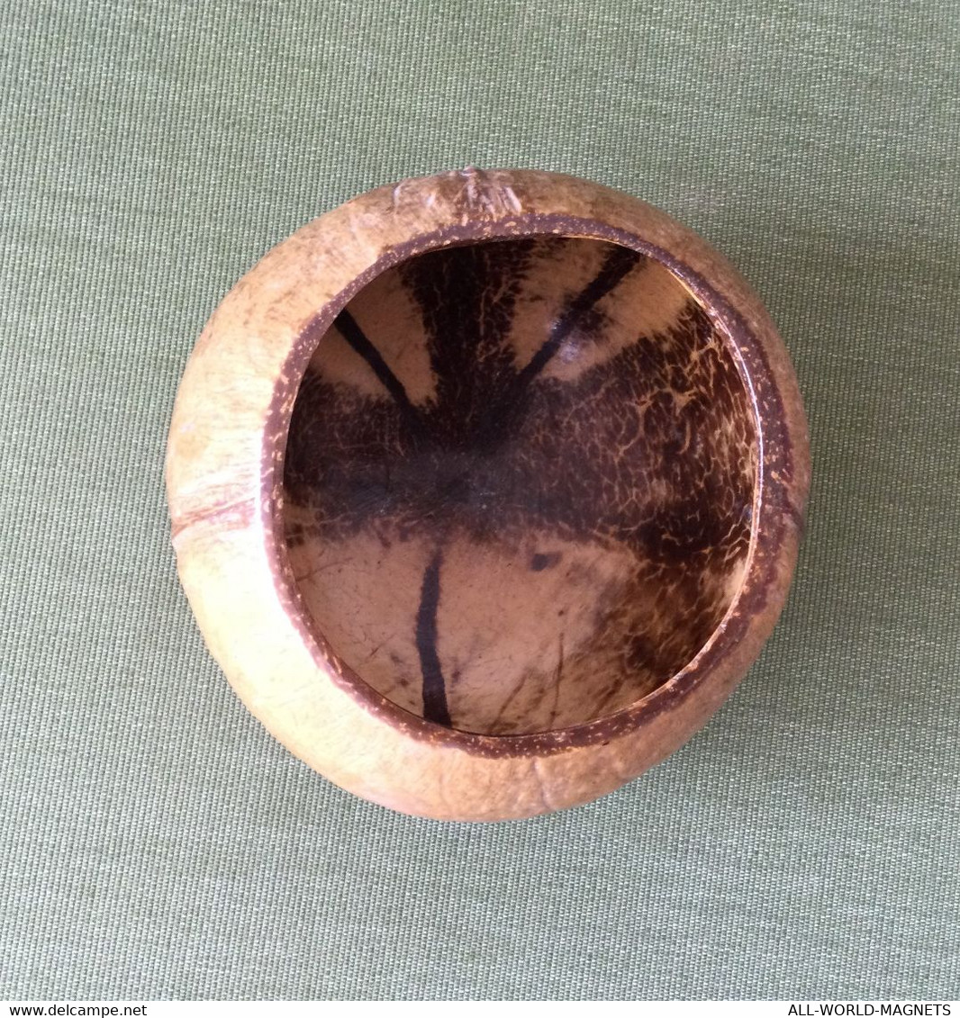 Handmade Decorative Coconut Bowl from Seychelles