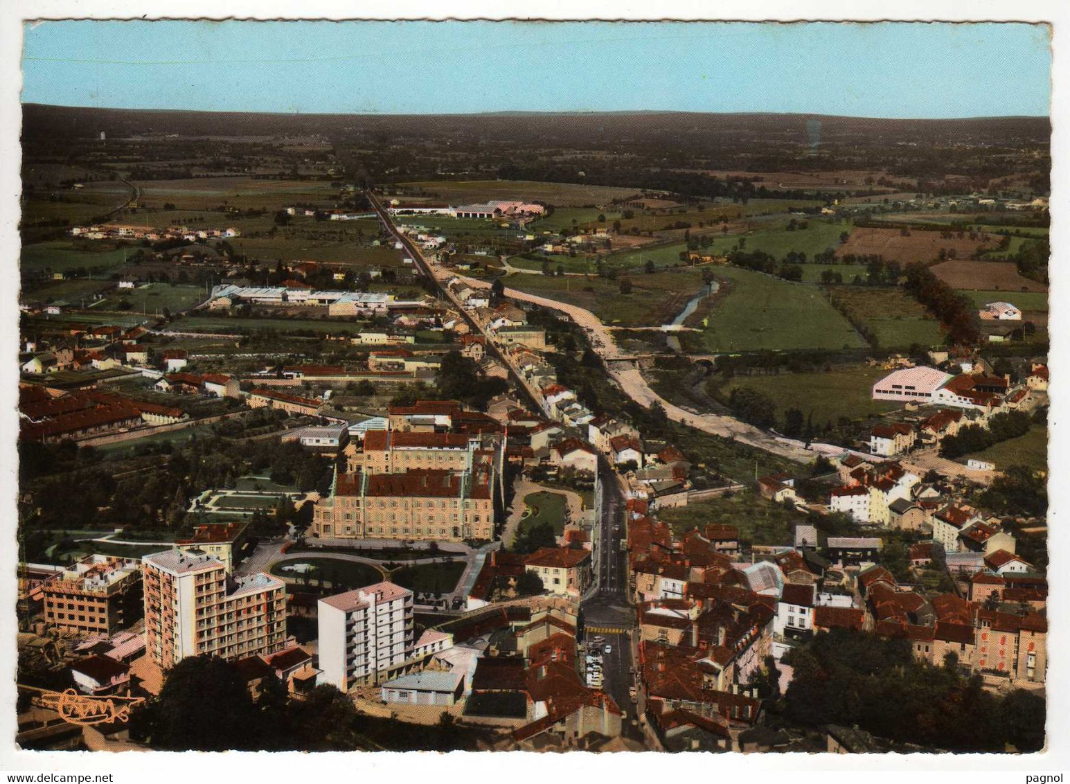 01 Bourg-en-Bresse : Vue Aérienne - Préfecture, Chambre De Commerce , Monument  :  ( Cpsm G.F. ) - Other & Unclassified