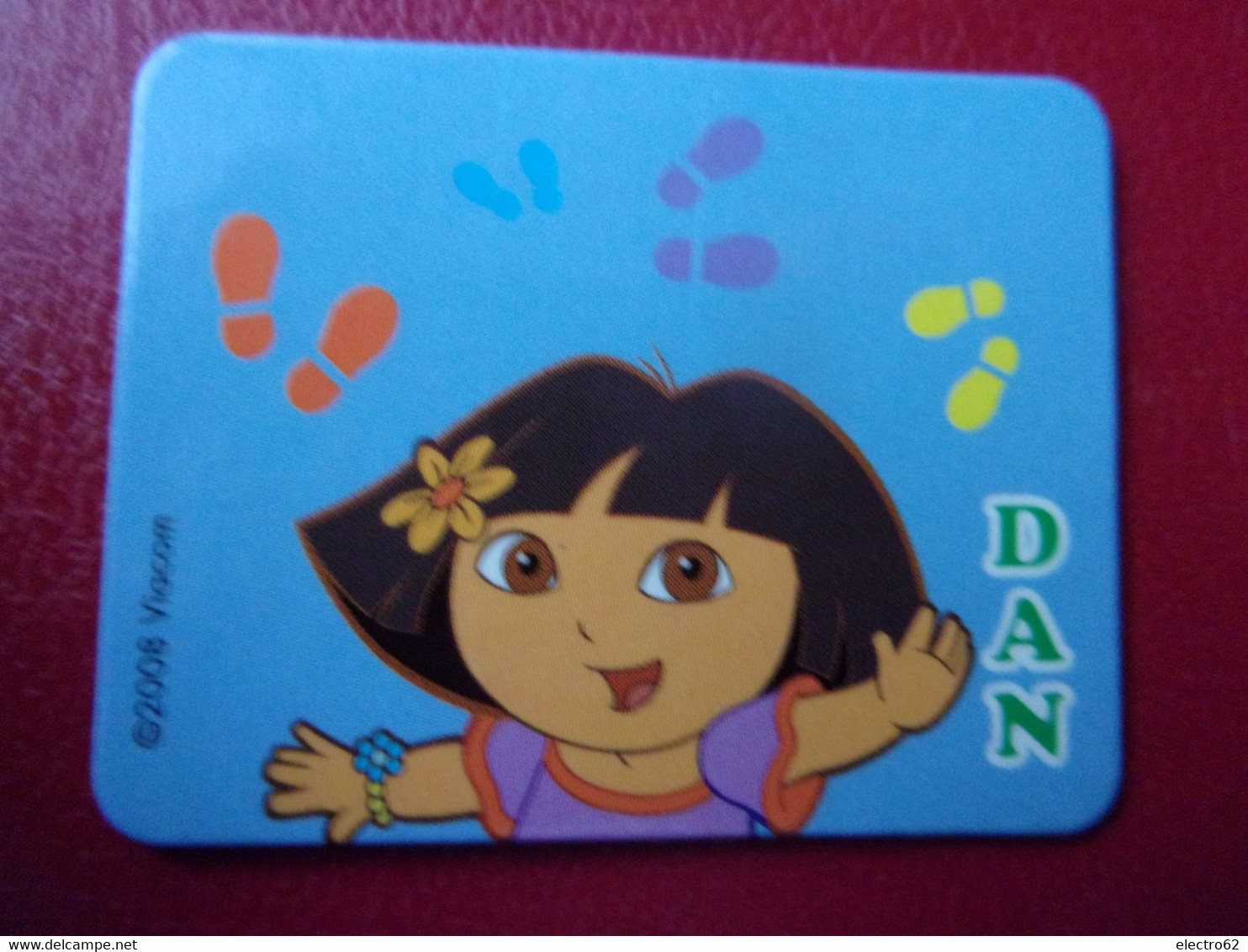 Magnet Petits Filous DORA  L'exploratrice Danseur Danseuse Dansare Dänzer Ballerino Dancer Tänzer - Personnages