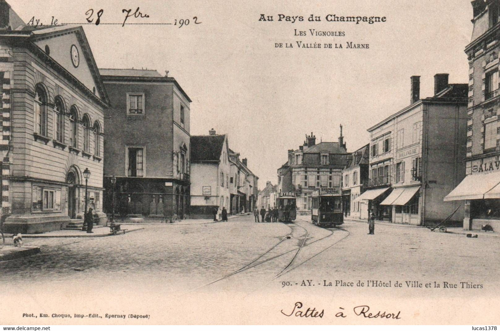 51 / AY / LA PLACE DE L HOTEL DE VILLE ET LA RUE THIERS / TRE BELLE PRECURSEUR 1902 - Ay En Champagne