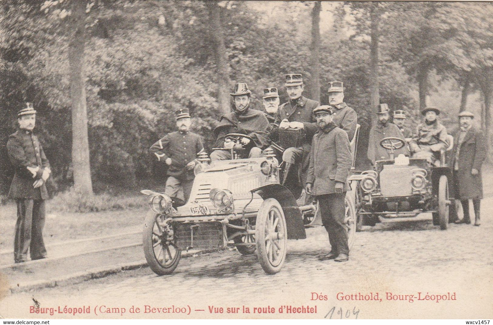 Leopoldsburg ( Camp De Beverloo ), Vue Sur La Route D' Hechtel  ,( Auto , Oldtimer ) - Leopoldsburg (Camp De Beverloo)