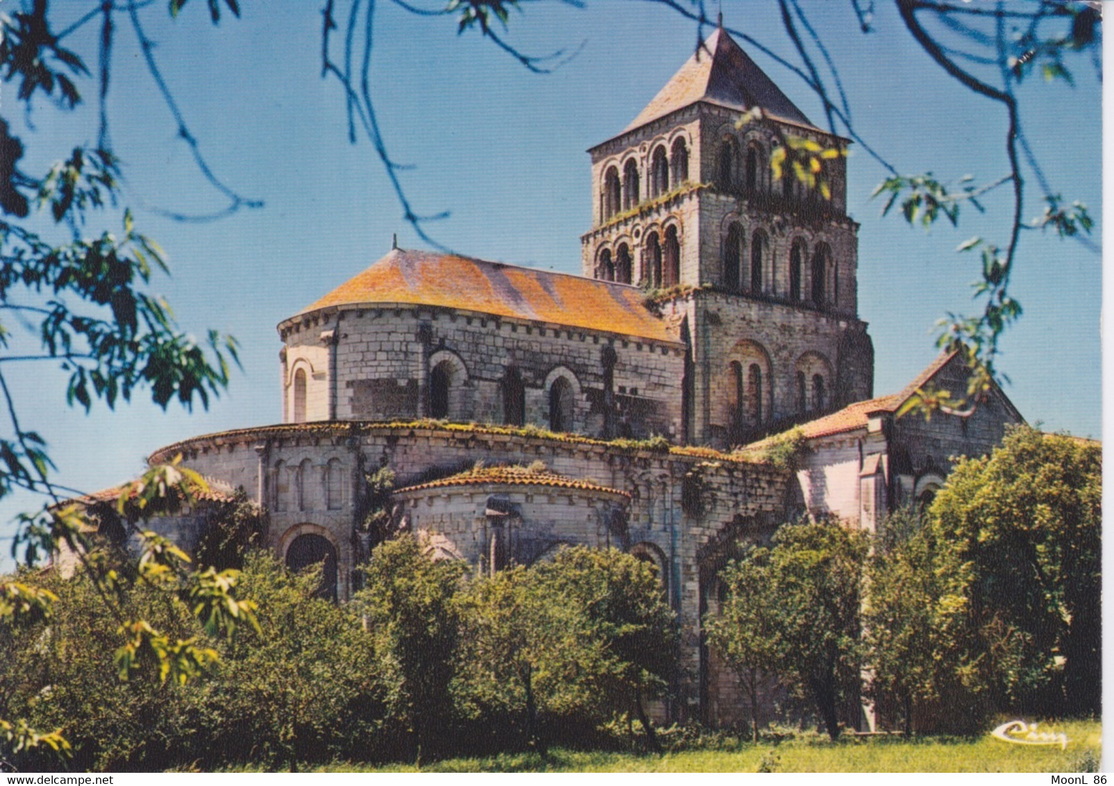 79 - DEUX SEVRES - ST JOUIN DE MARNES - EGLISE ABBATIALE - ABSIDE ET CLOCHER NORD-EST - Saint Jouin De Marnes