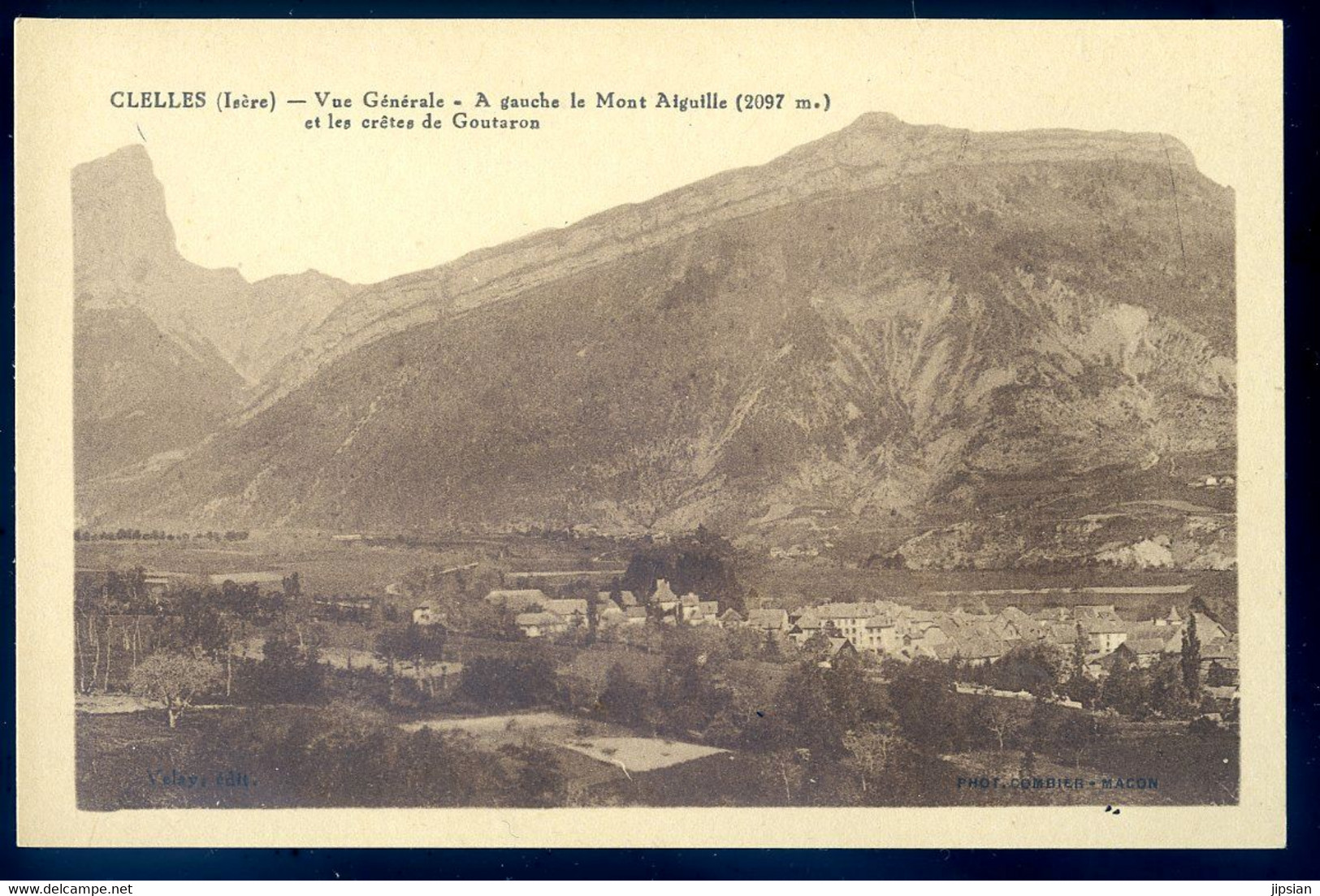 Cpa Du 38  Clelles Vue Générale , à Gauche Mont Aiguille Et Les Crêtes De Goutaron   AVR20-06 - Clelles