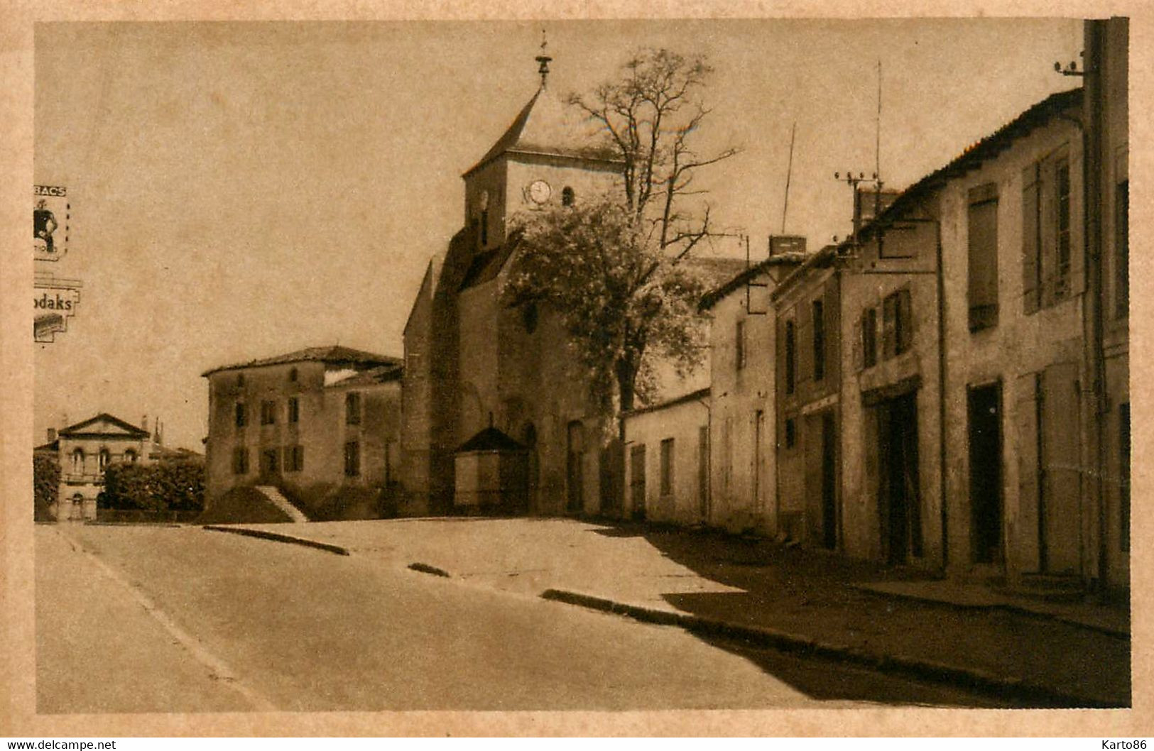 Mauzé Sur Le Mignon * Rue Et église De La Commune - Mauze Sur Le Mignon