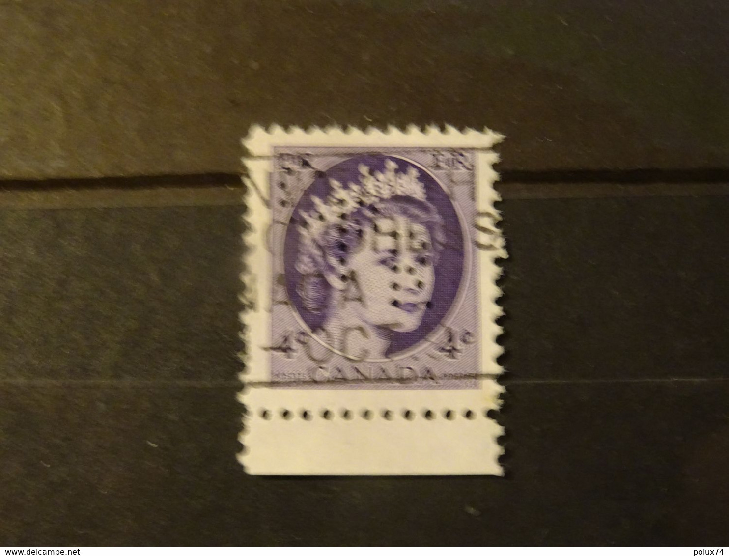 CANADA 1954 Perforé  Elizabeth II - Perfin