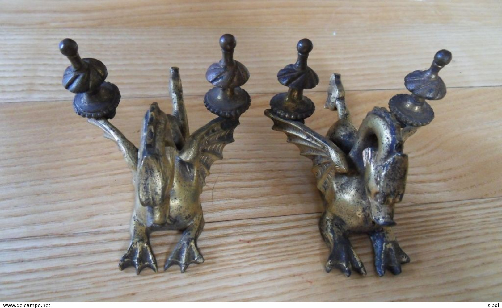 Lot De 2 Dragons En Bronze BE  Voir Les Clichés  Dessus Et Dessous - Bronzi