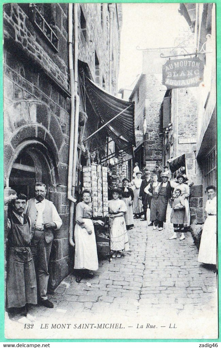 132 - LE MONT SAINT MICHEL - LA RUE - Le Mont Saint Michel