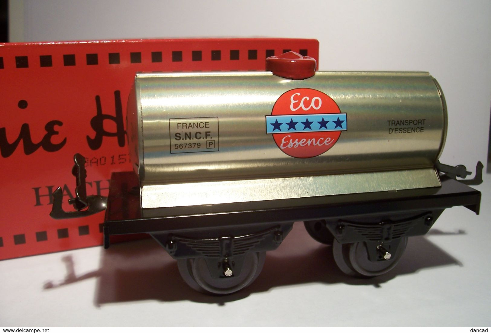 TRAIN - SNCF -  METAL - CITERNE  ESSENCE   - SERIE  HORNBY  ( BAO 157 )  HACHETTE - ( Fabriquée En France ) - Goods Waggons (wagons)