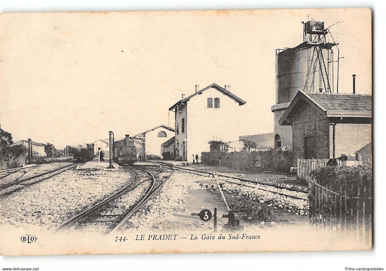 CPA 83 Le Pradet La Gare Et Le Train Tramway - Le Pradet