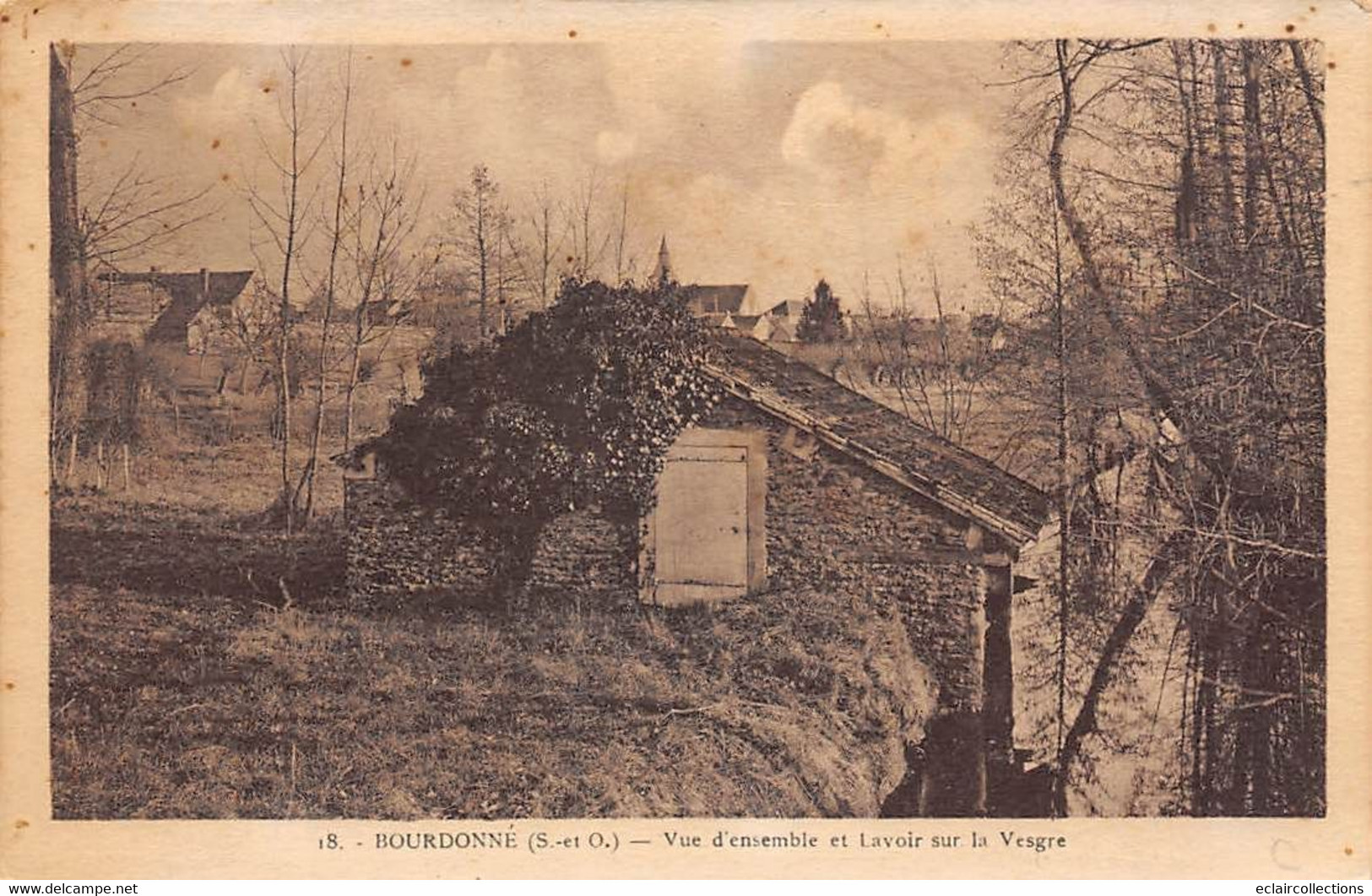 Bourdonné       78        Vue D'ensemble  Et Lavoir Sur La Vesgre       (voir Scan) - Sonstige & Ohne Zuordnung