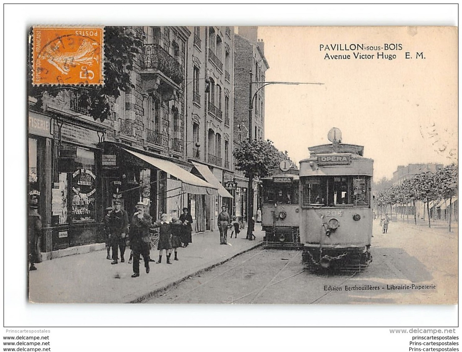 CPA 93 Pavillon Sous Bois Avenue Victor Hugo Et Le Tramway - Les Pavillons Sous Bois