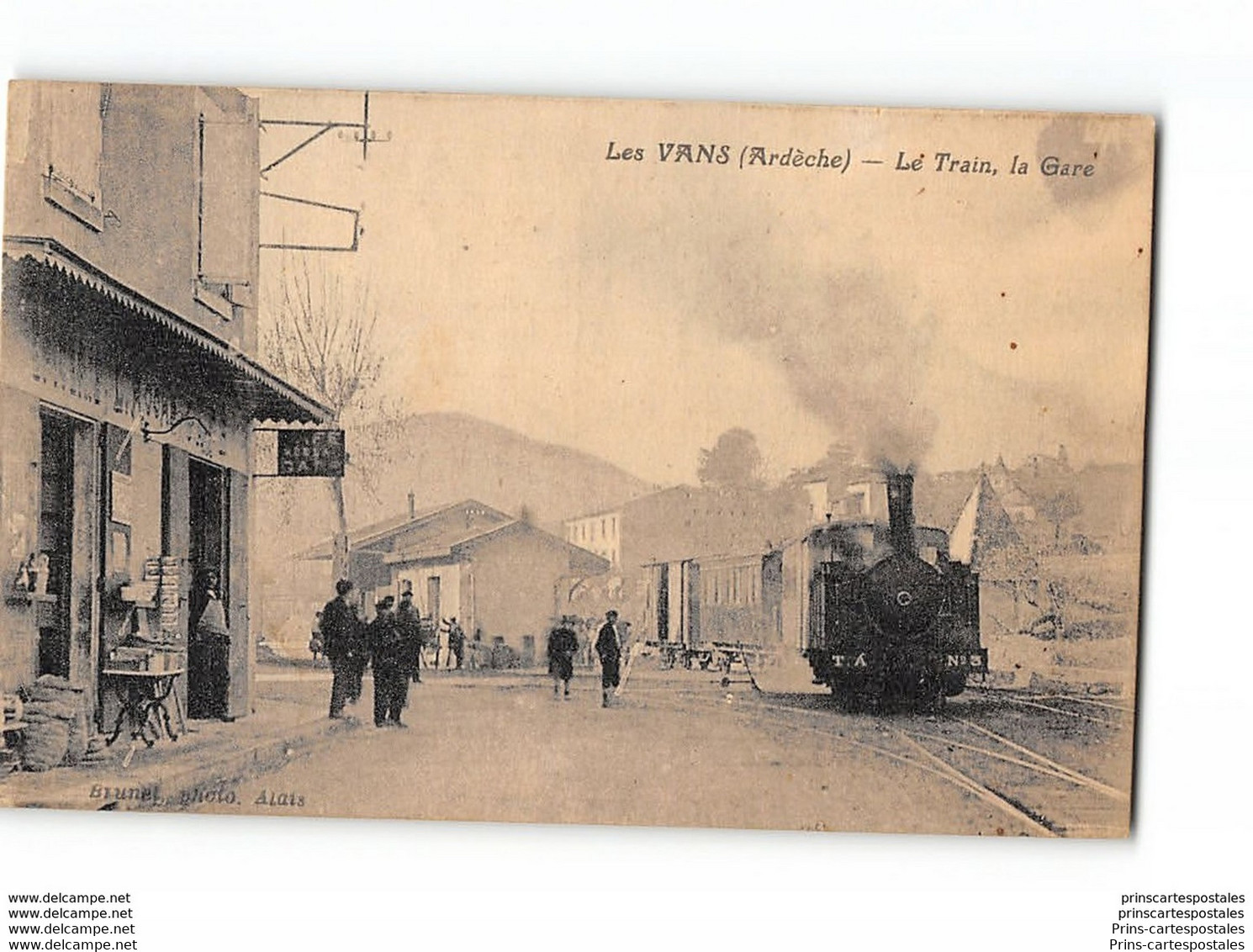 CPA 07 Les Vans La Gare Et Le Train Tramway - Les Vans