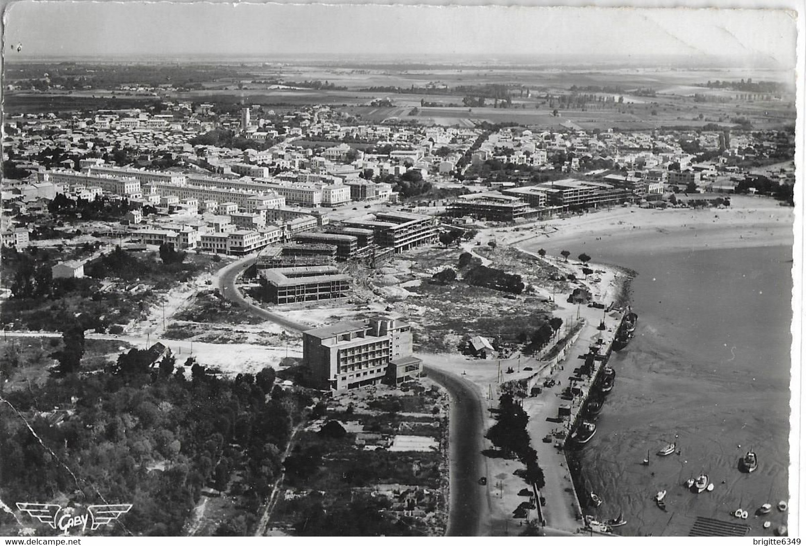 CPSM ROYAN  17 :  Royan Aprés L'occupation : La Reconstruction  1954 - Royan