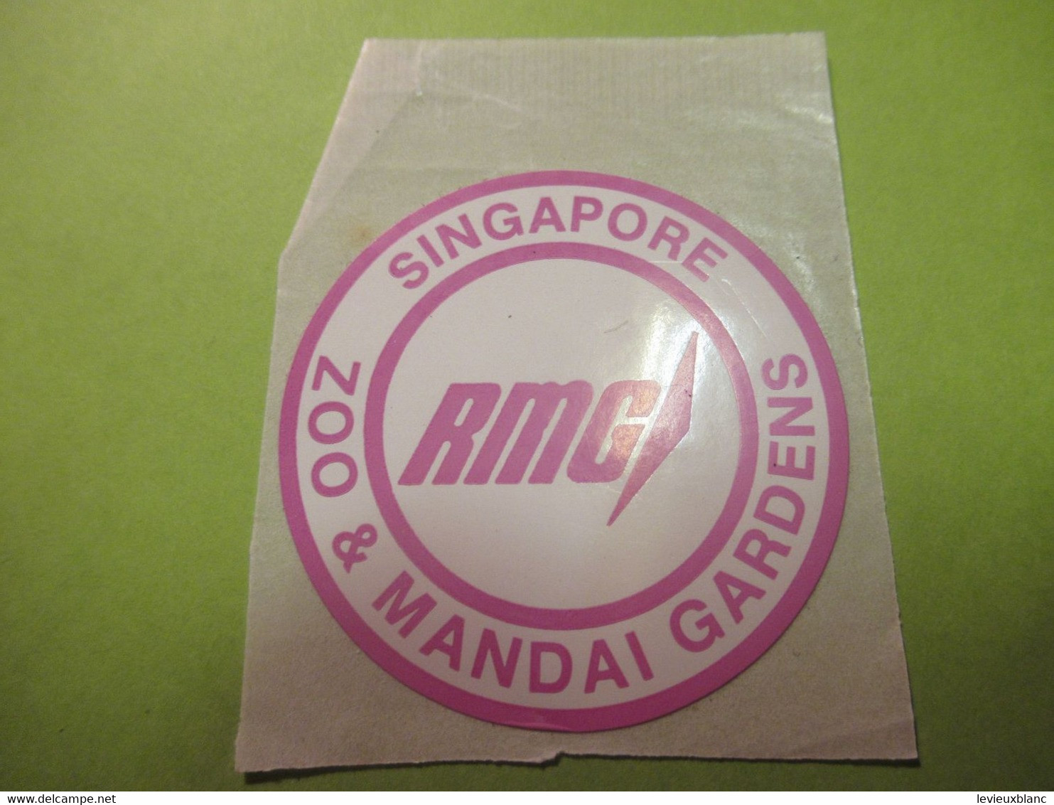 Auto-collant Ancien /ZOO & MANDAI GARDENS/ Rmg / SINGAPORE/1970-1980           EVM77 - Hotel Labels