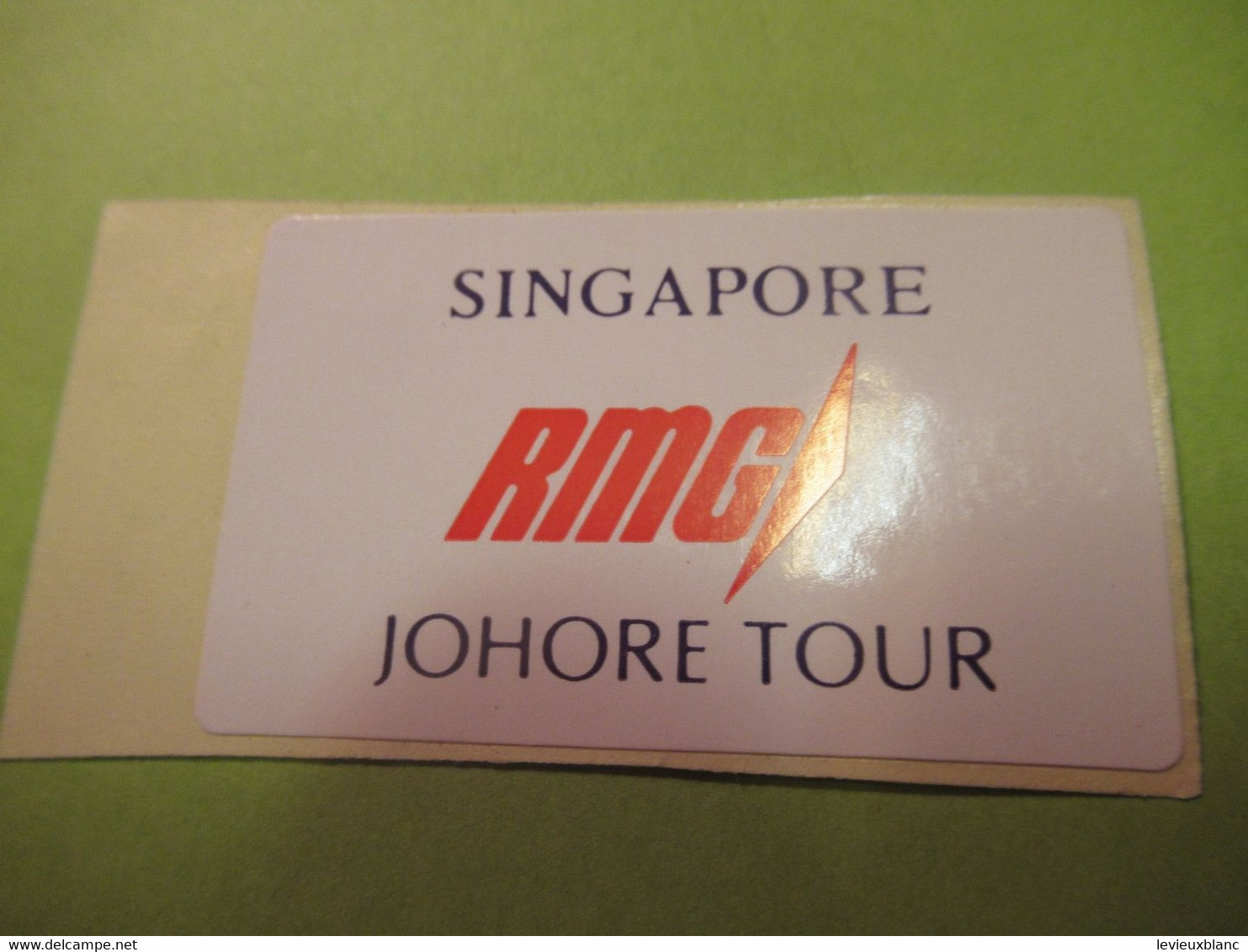 Auto-collant Ancien   /JOHORE TOUR / SINGAPORE/1970-1980           EVM76 - Etiquetas De Hotel