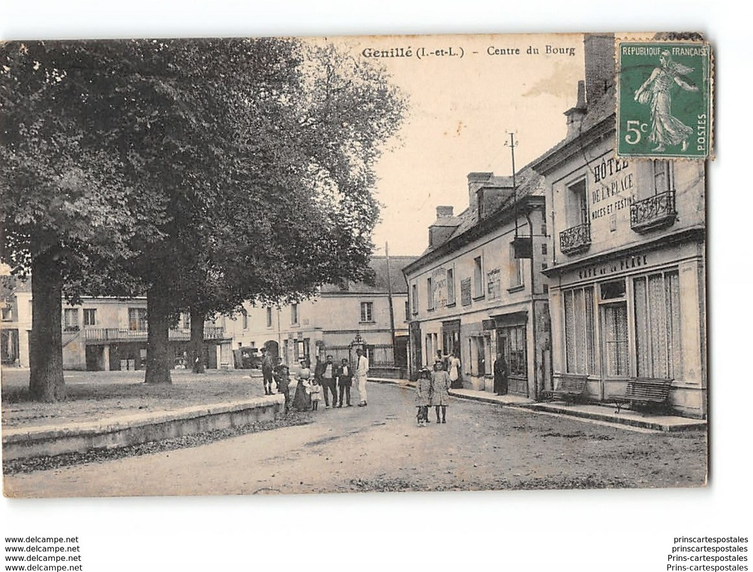 CPA 37 Genillé Centre Du Bourg - Genillé