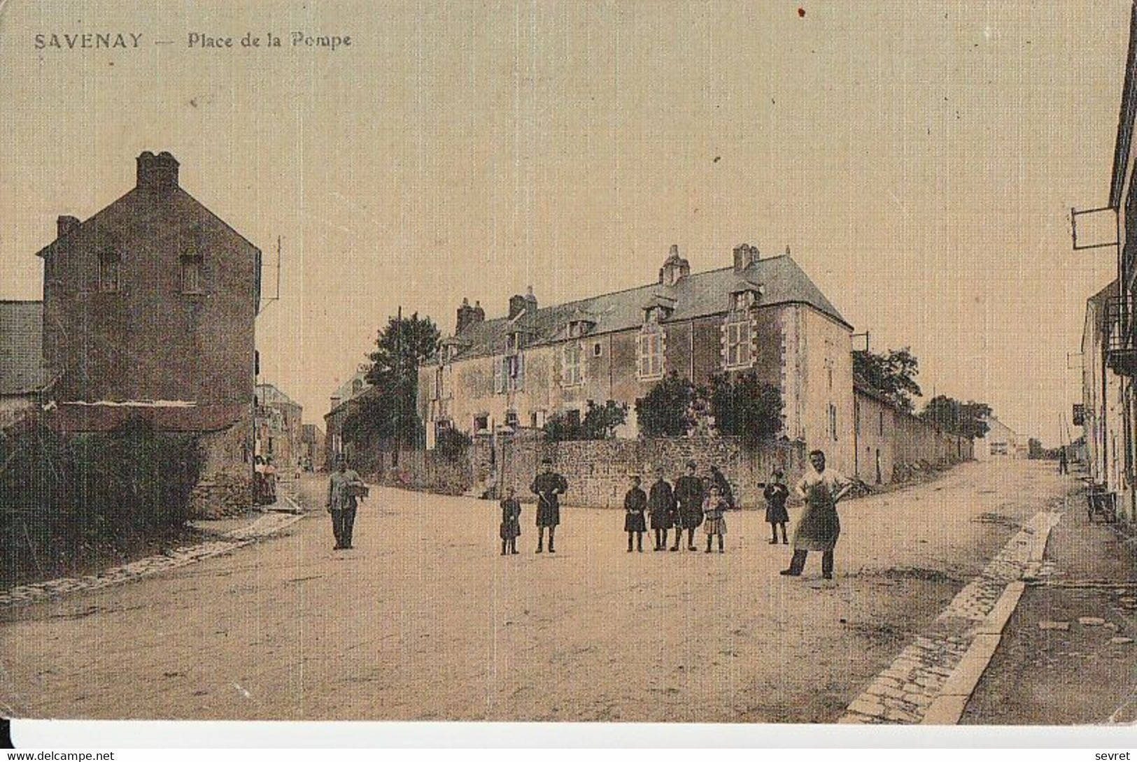 SAVENAY. - Place De La Pompe. Belle Carte Toilée RARE - Savenay