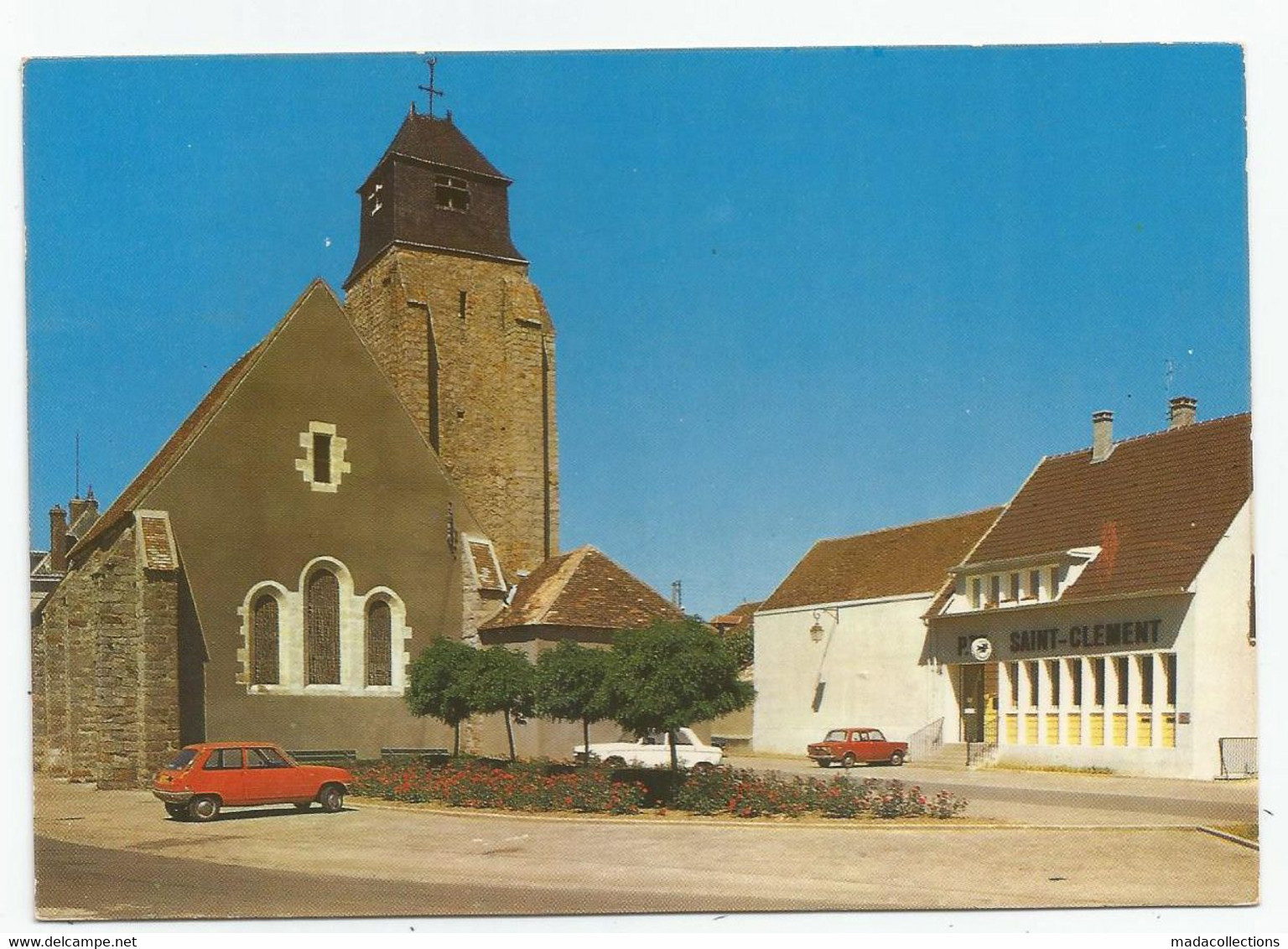 Saint Clément (89 - Yonne) L'église Et La Poste - Saint Clement