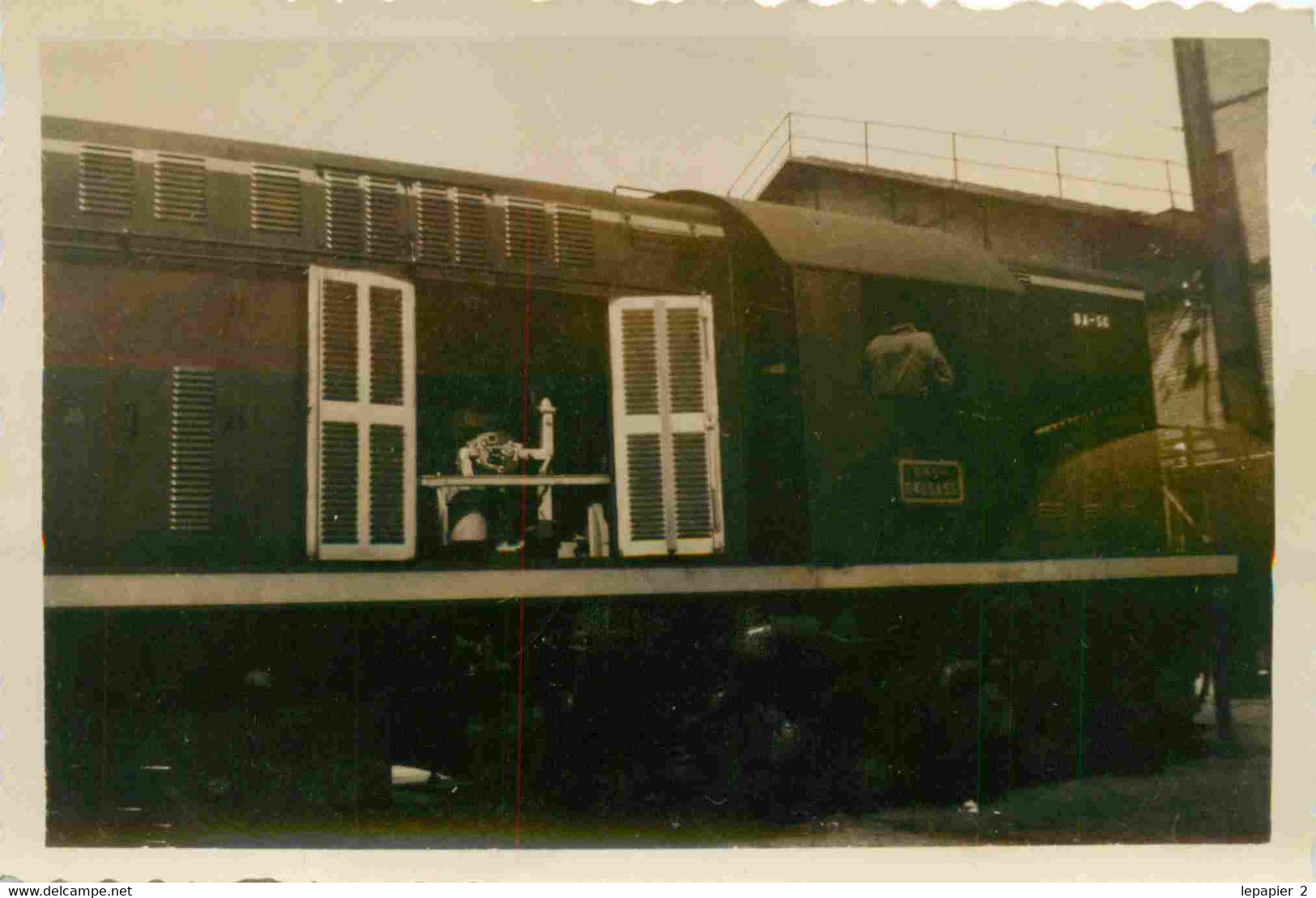 France NANTERRE Ateliers SNCF La Folie  5 X  Photographies  8,5 X 6 Cm - Trenes