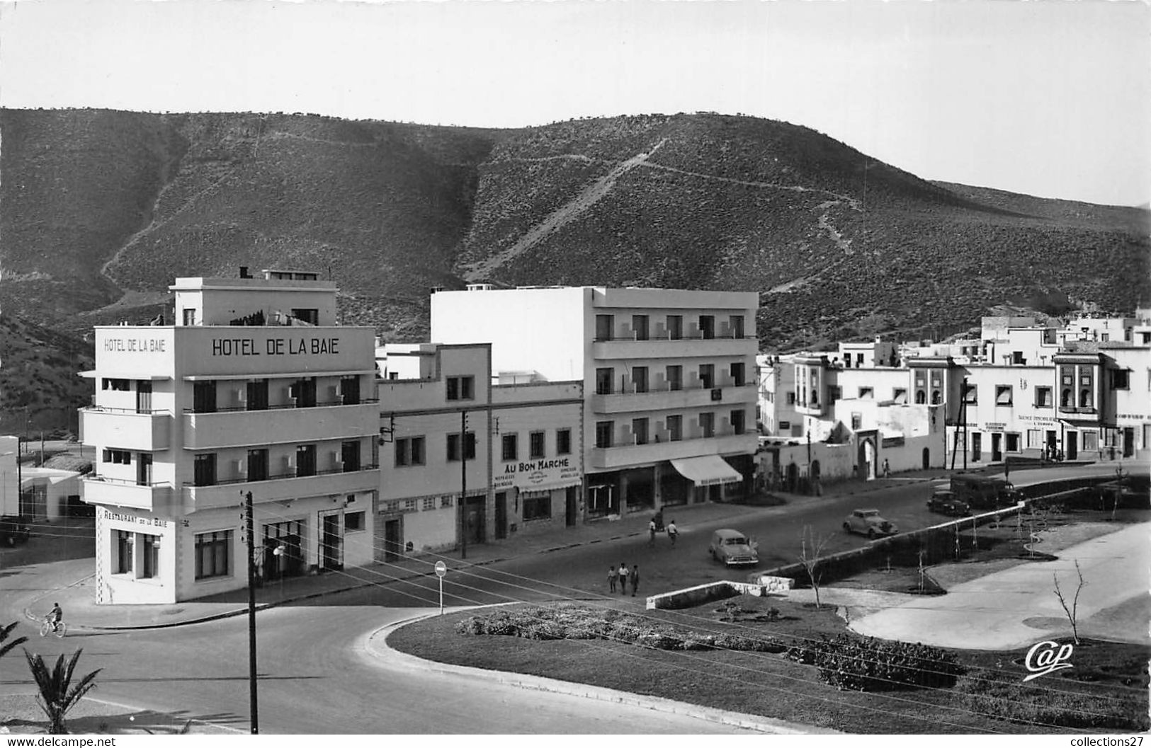 AGADIR- LA PLACE DE TALBORDJT ET L'HÔTEL DE LA BAIE - Agadir