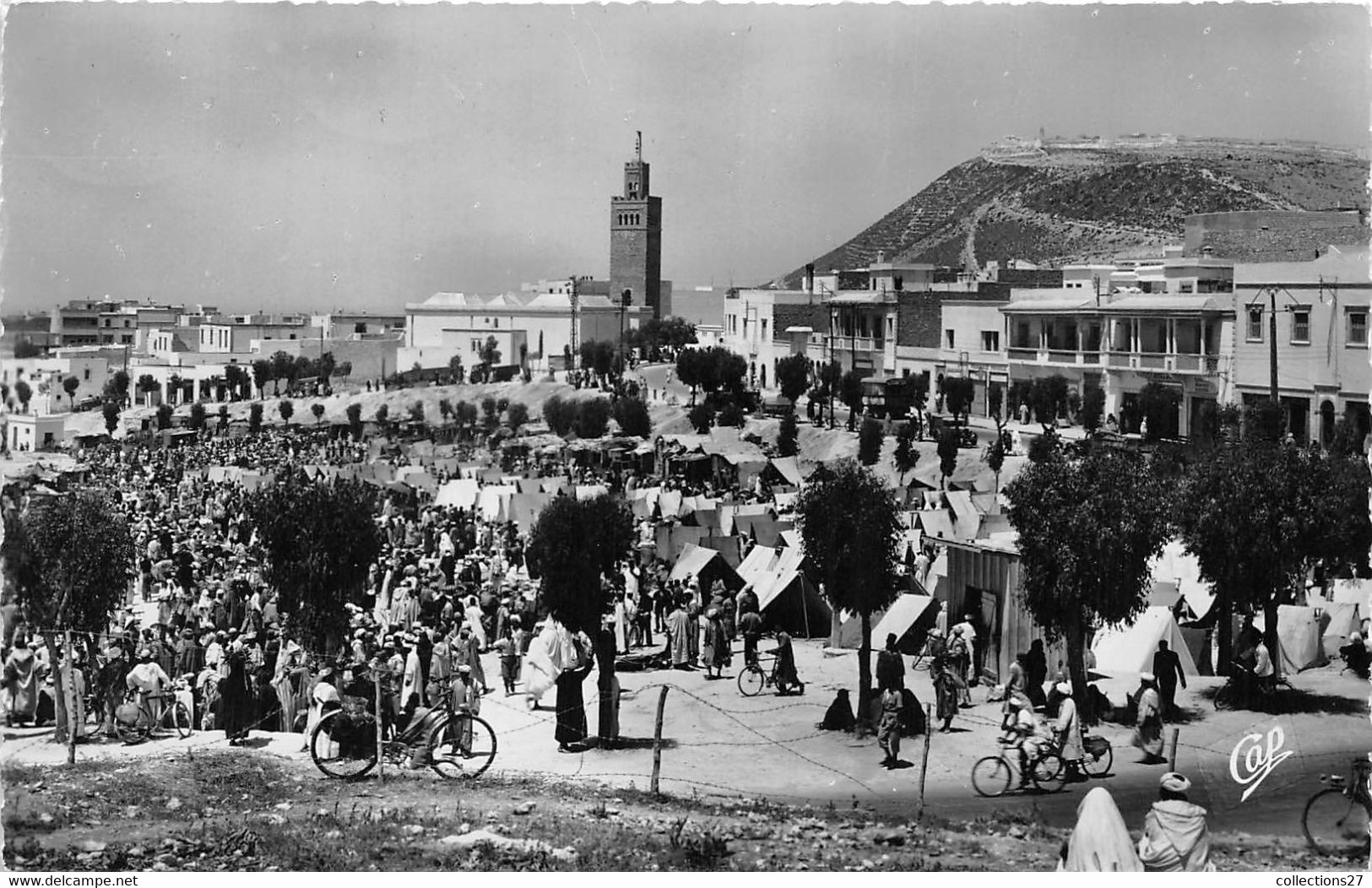 AGADIR- VUE SUR LE SOUK DE TALBORDJT ET LA CASBAH - Agadir