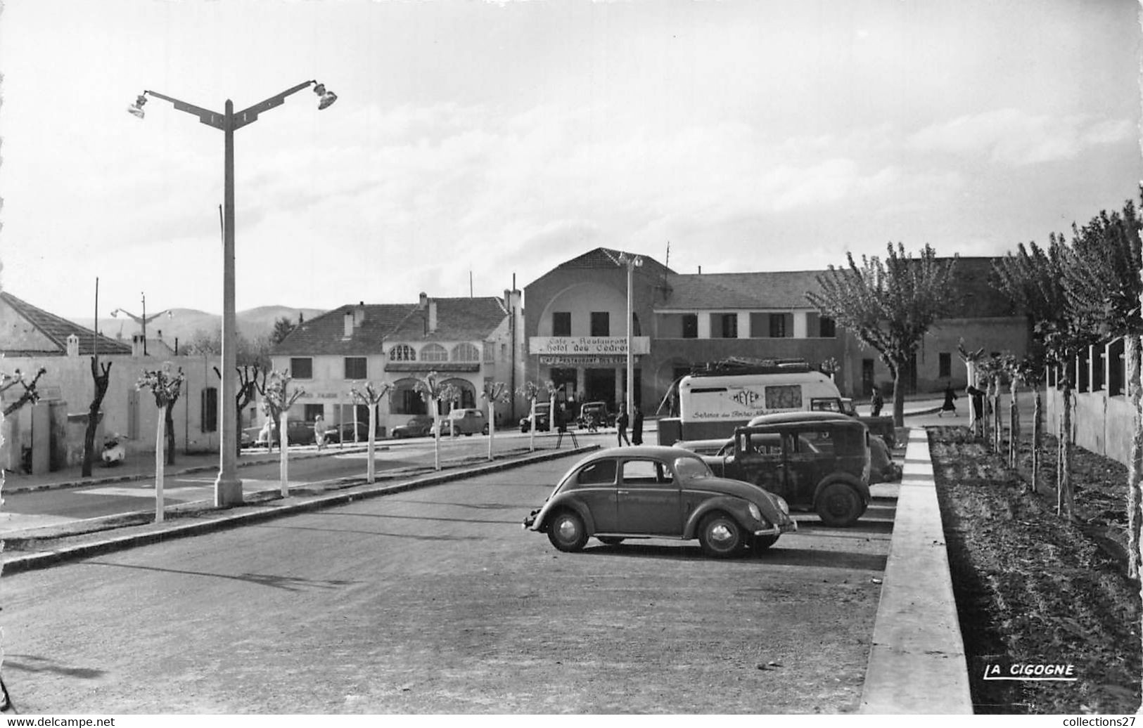 AZROU- LE CENTRE DU VILLAGE - Sonstige & Ohne Zuordnung