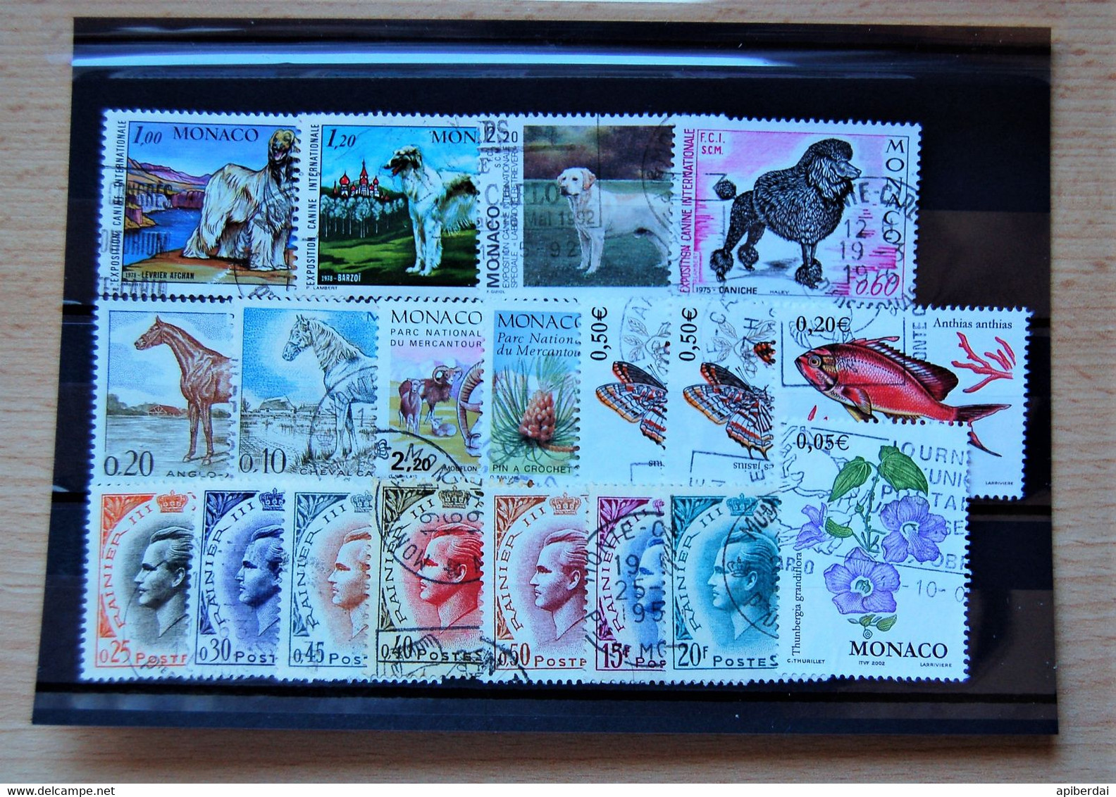 Monaco - Petit Lot De 19 Timbres Oblitérés - Colecciones & Series