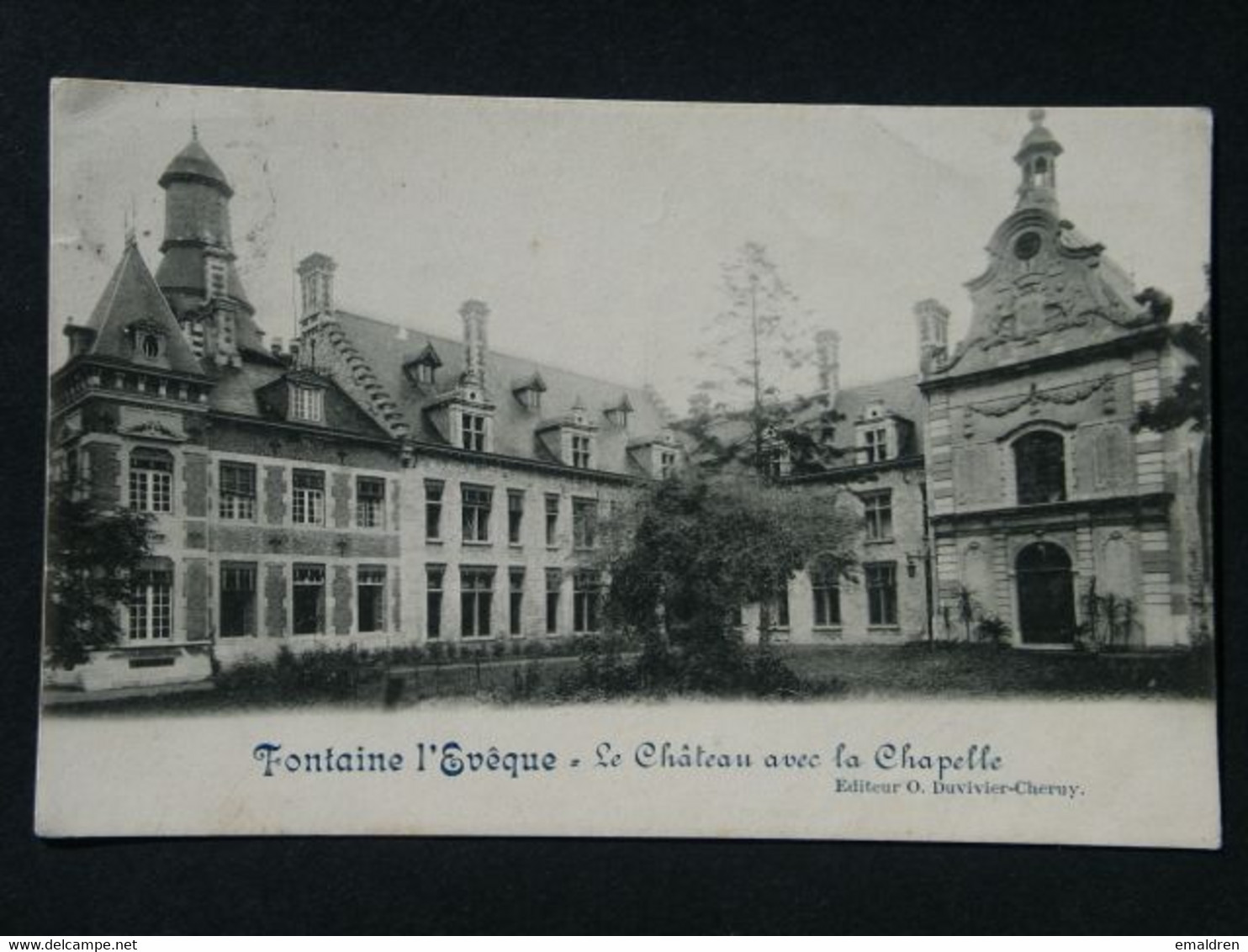 Le Château Avec La Chapelle - Fontaine-l'Evêque