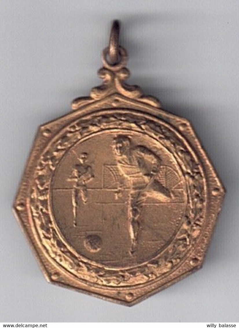 Médaille Football  Match Belga 15.8.1934 Beverloo - Profesionales / De Sociedad