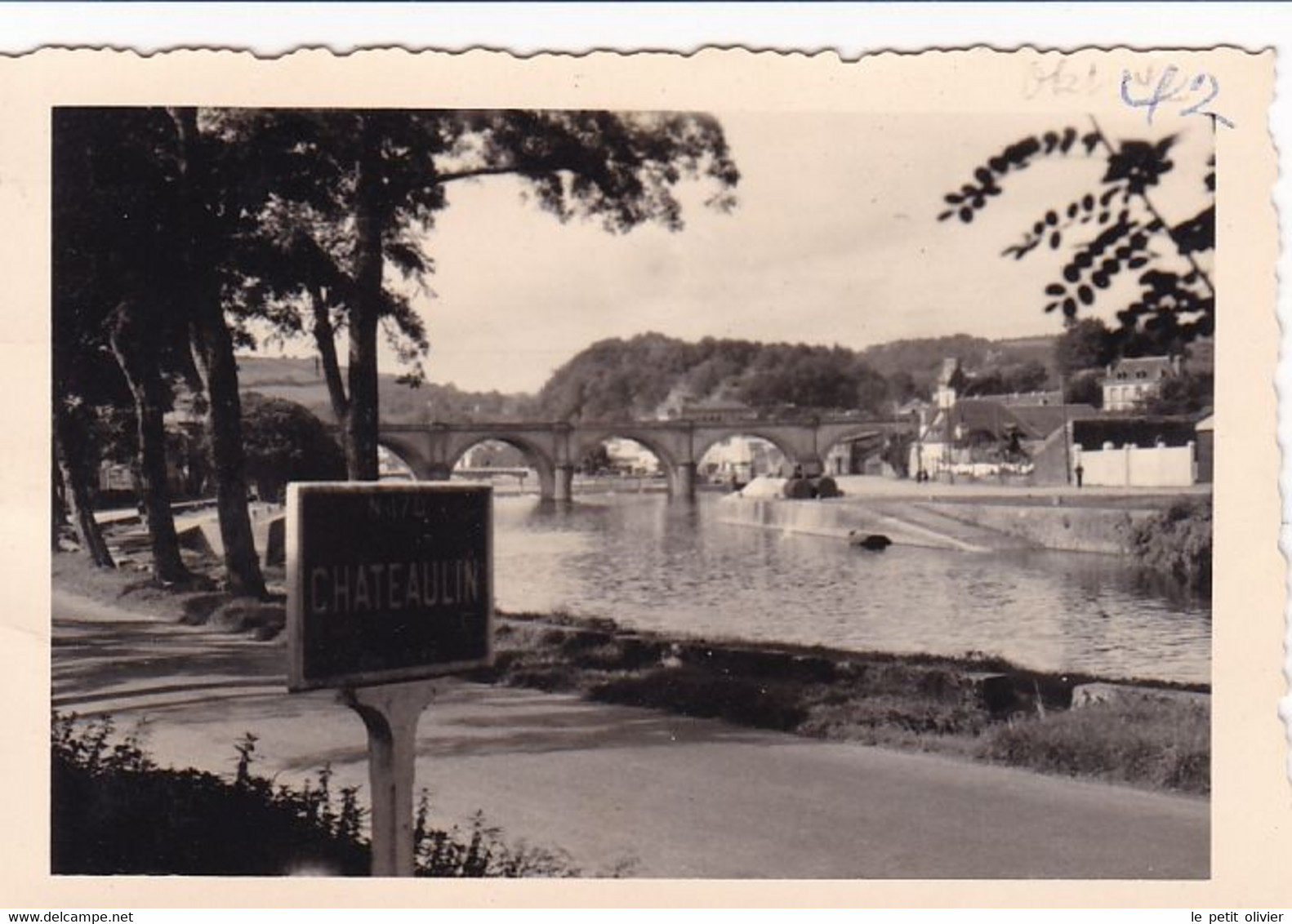 PHOTO ORIGINALE 39 / 45 WW2 WEHRMACHT FRANCE CHATEAULIN VUE SUR LA VILLE - Krieg, Militär