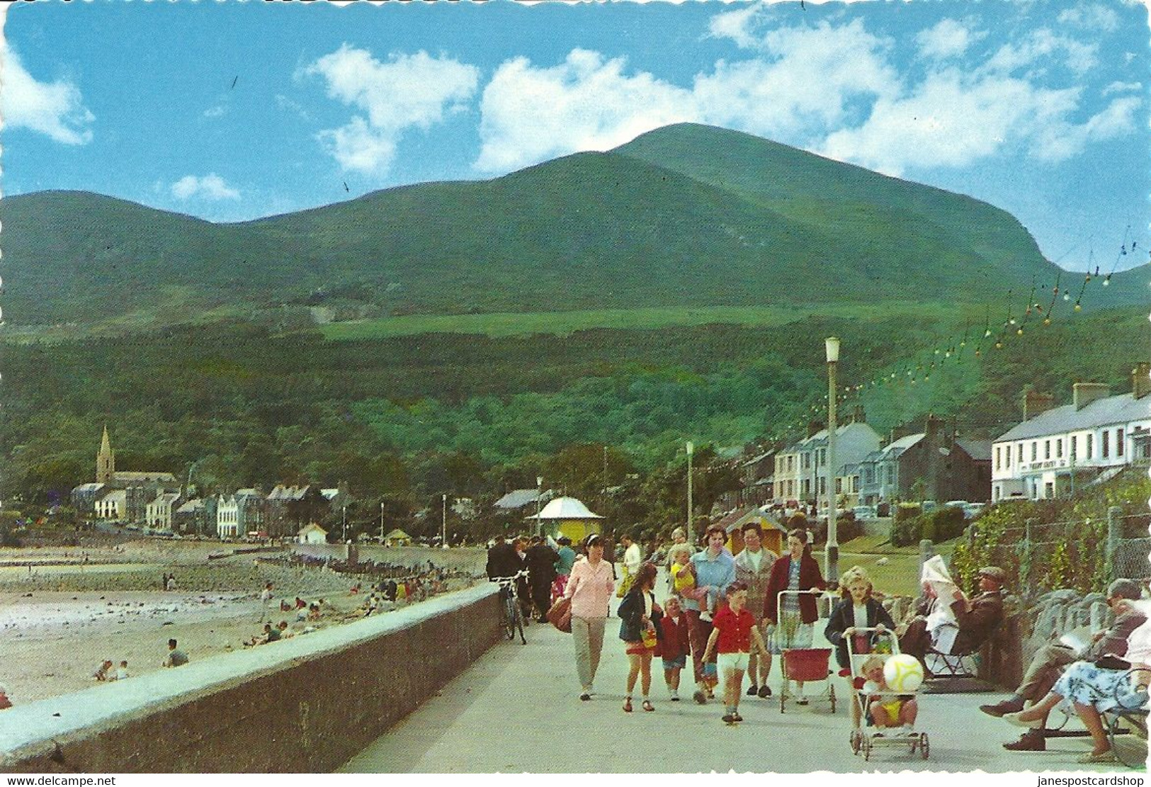 LARGER SIZED COLOURED POSTCARD - THE PROMENADE - NEWCASTLE - COUNTY DOWN - Down