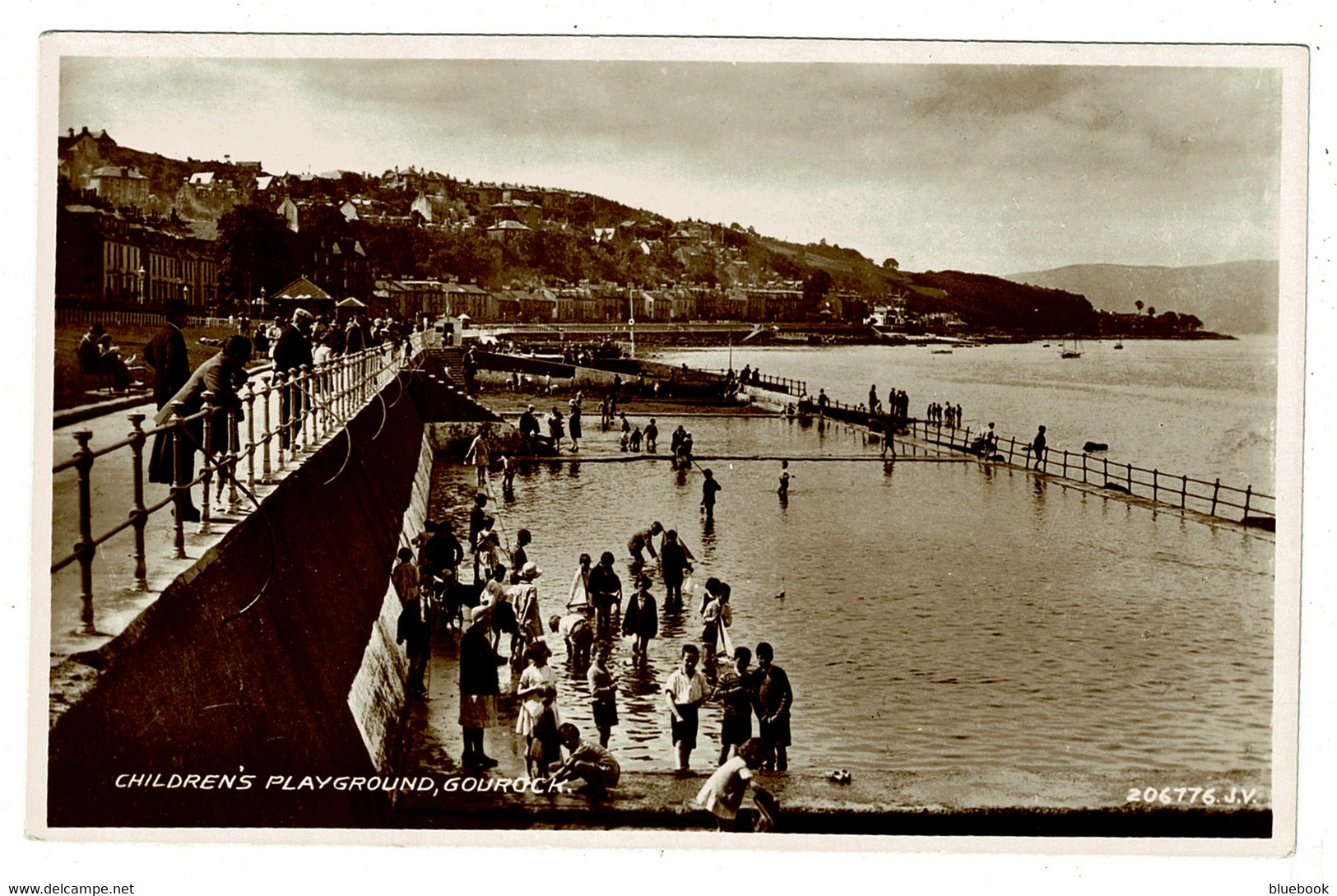 Ref 1437 - Real Photo Postcard - Children's Playground Paddling Pool - Gourock Scotland - Renfrewshire