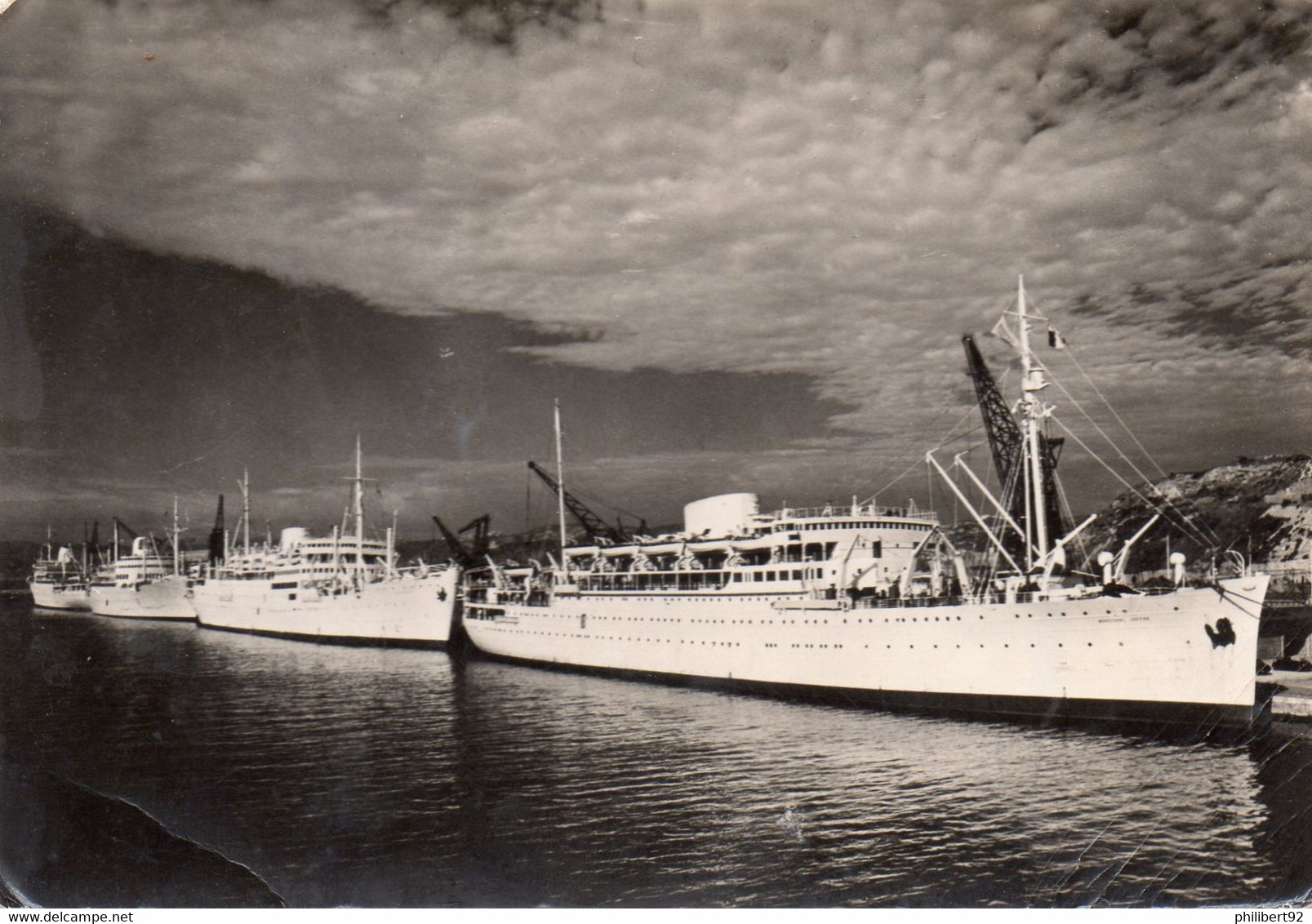 Messageries Maritimes.  Les Paquebots "Maréchal-Joffre", "Félix-Roussel", "Laos" Et "Viet-Nam" à Quai à Marseille - Passagiersschepen