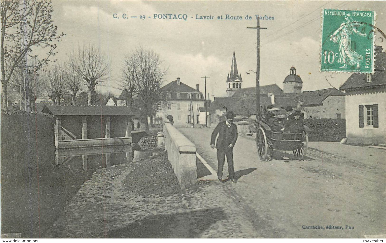 PONTACQ Le Lavoir Et La Route De Tarbes - Pontacq
